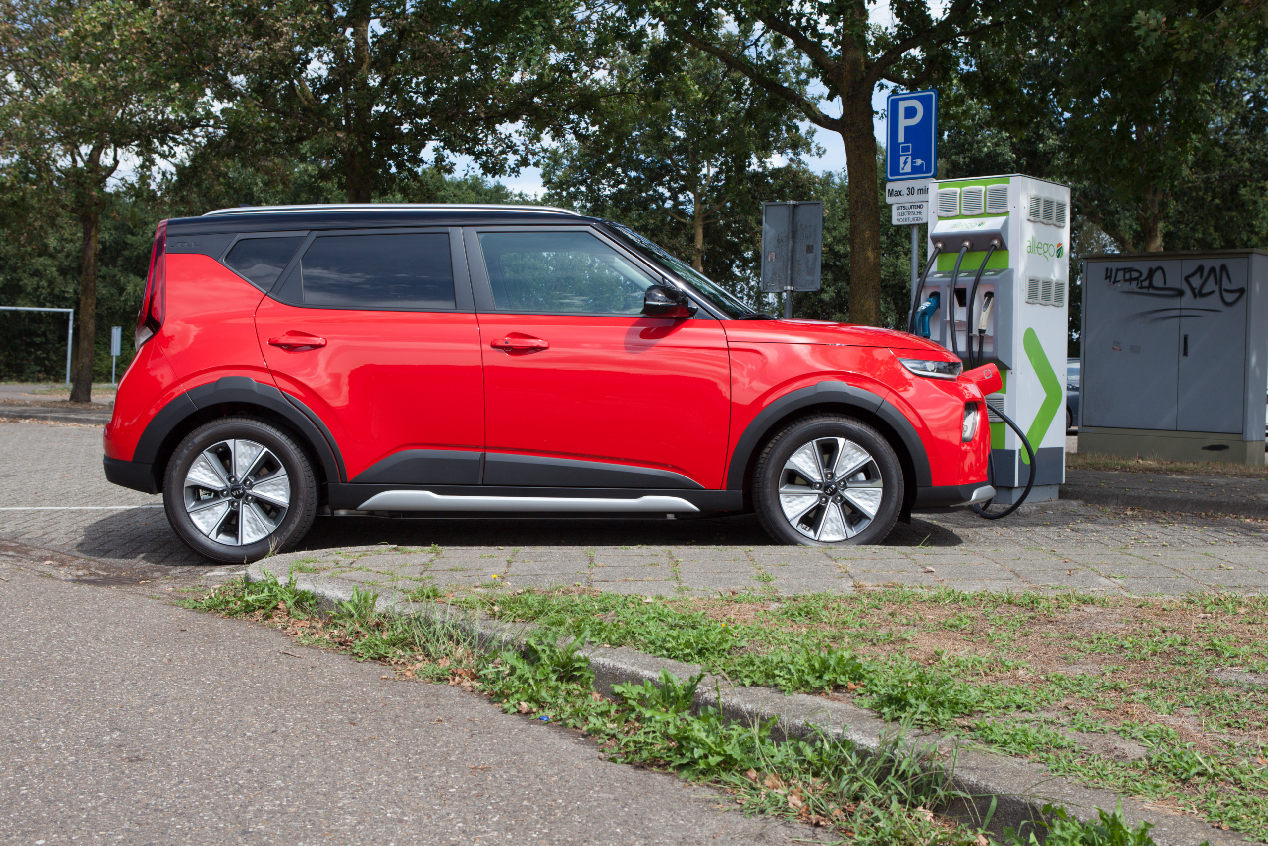 Bijna 90 procent Nederlanders nog niet klaar voor tweedehands elektrische auto