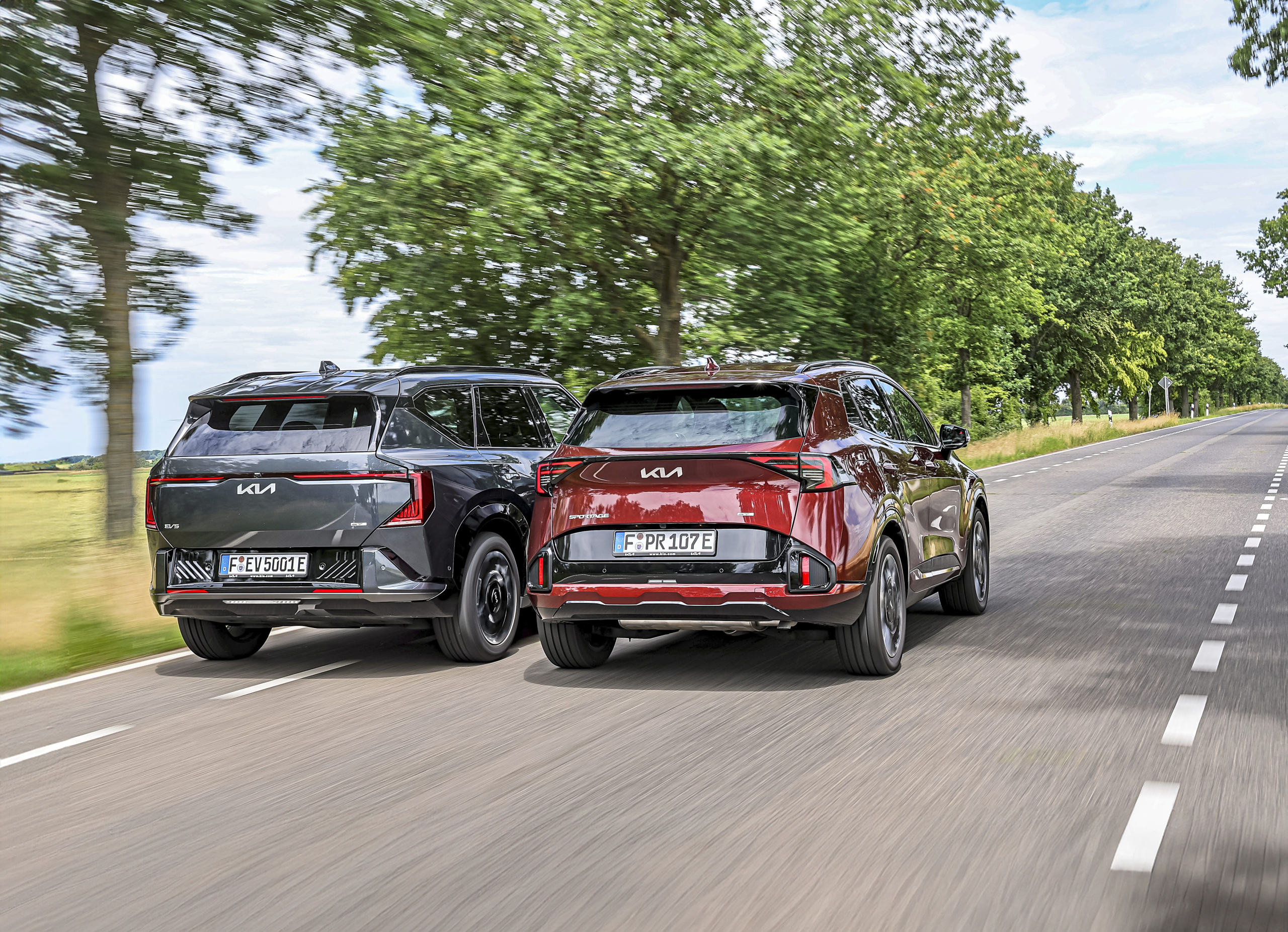 TEST: EV of PHEV, wat is goedkoper? Kia EV5 vs Kia Sportage
