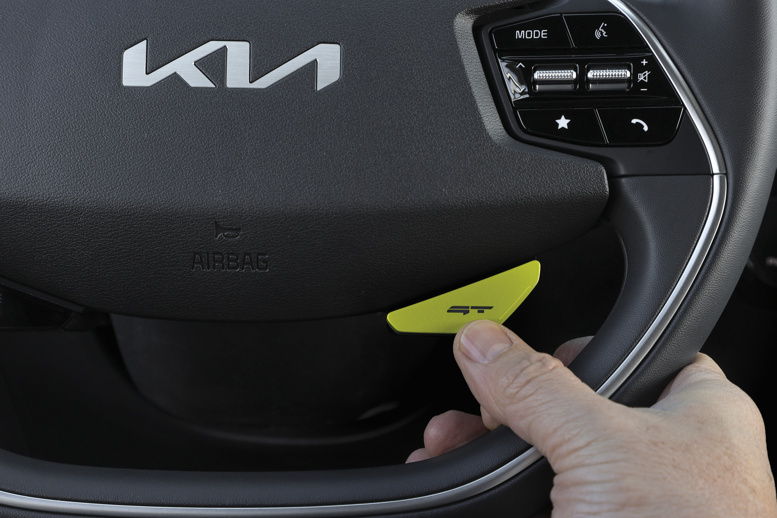 Waarom je in de Kia EV6 GT altijd op de groene knop moet drukken