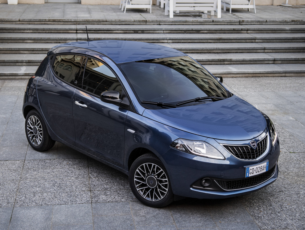 Europese autoverkopen 2022: Alfa Romeo lacht en huilt en vier andere weetjes