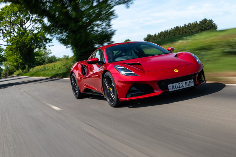 Lotus Emira test: met deze sportwagen neemt Lotus afscheid van de verbrandingsmotor