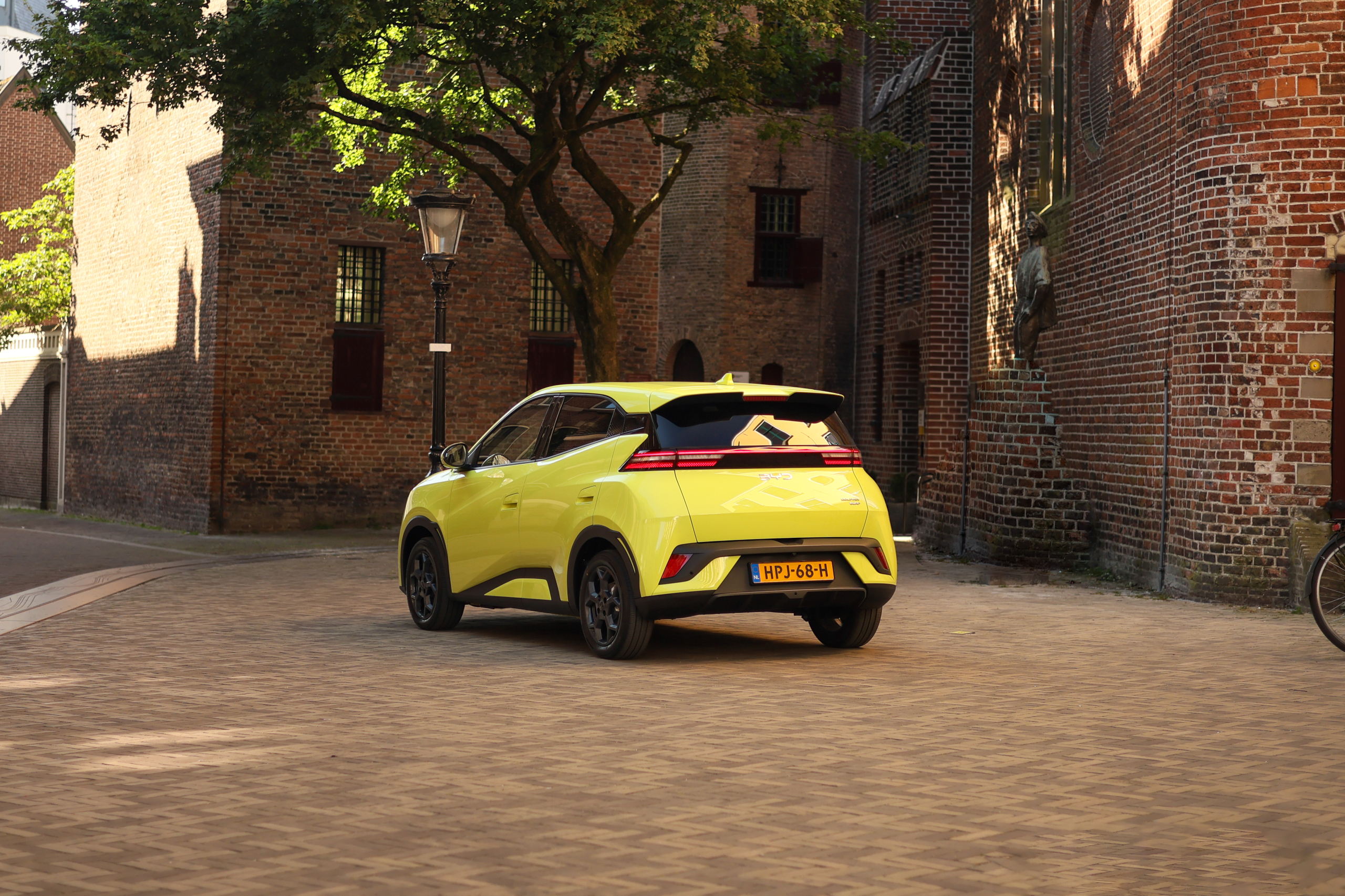 Rij in deze zeer complete EV voor 149 euro per maand