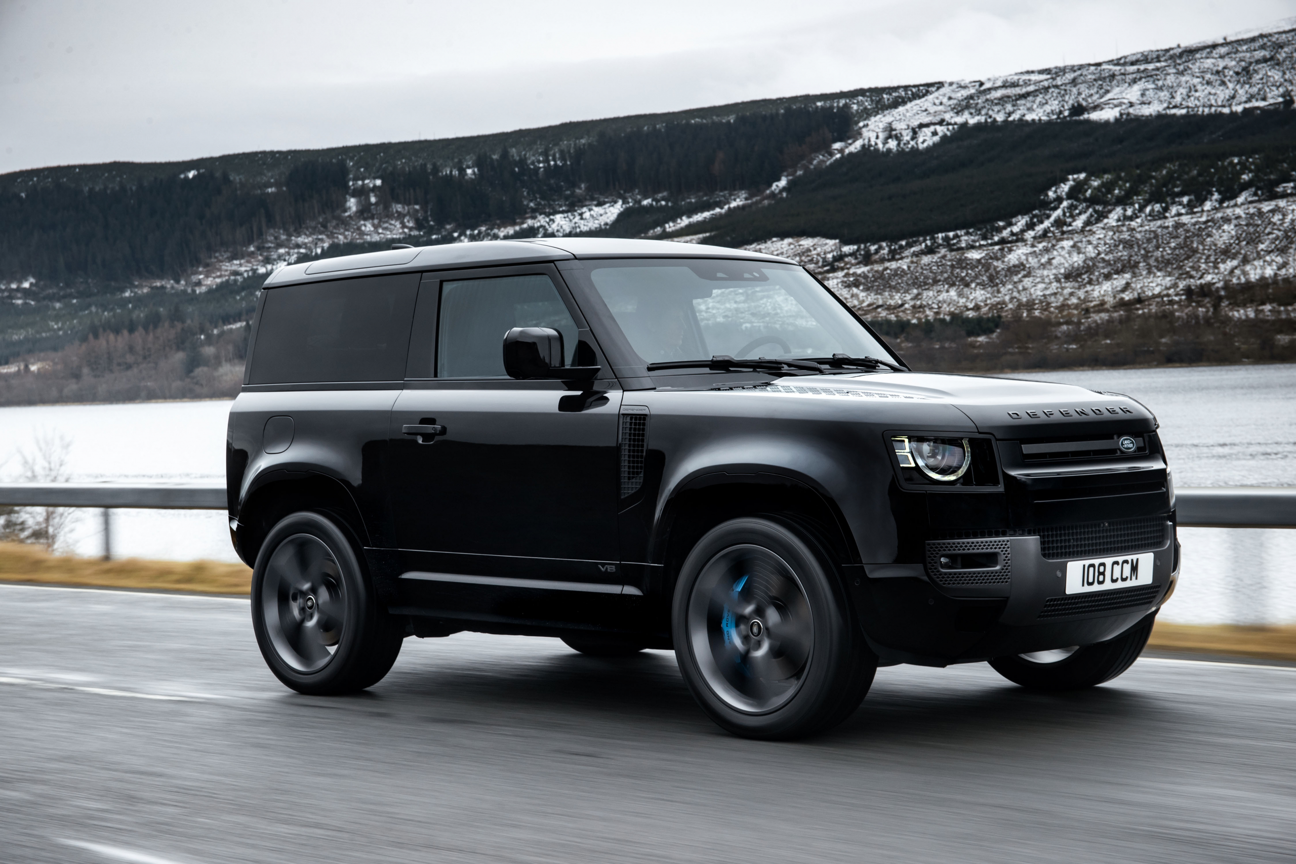 Zijn V8 maakt de Land Rover Defender schreeuwend duur