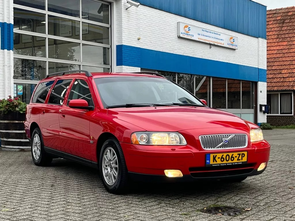 Test: hiermee ben je in stokoude Volvo ruim drie keer zo snel als in splinternieuwe Mercedes