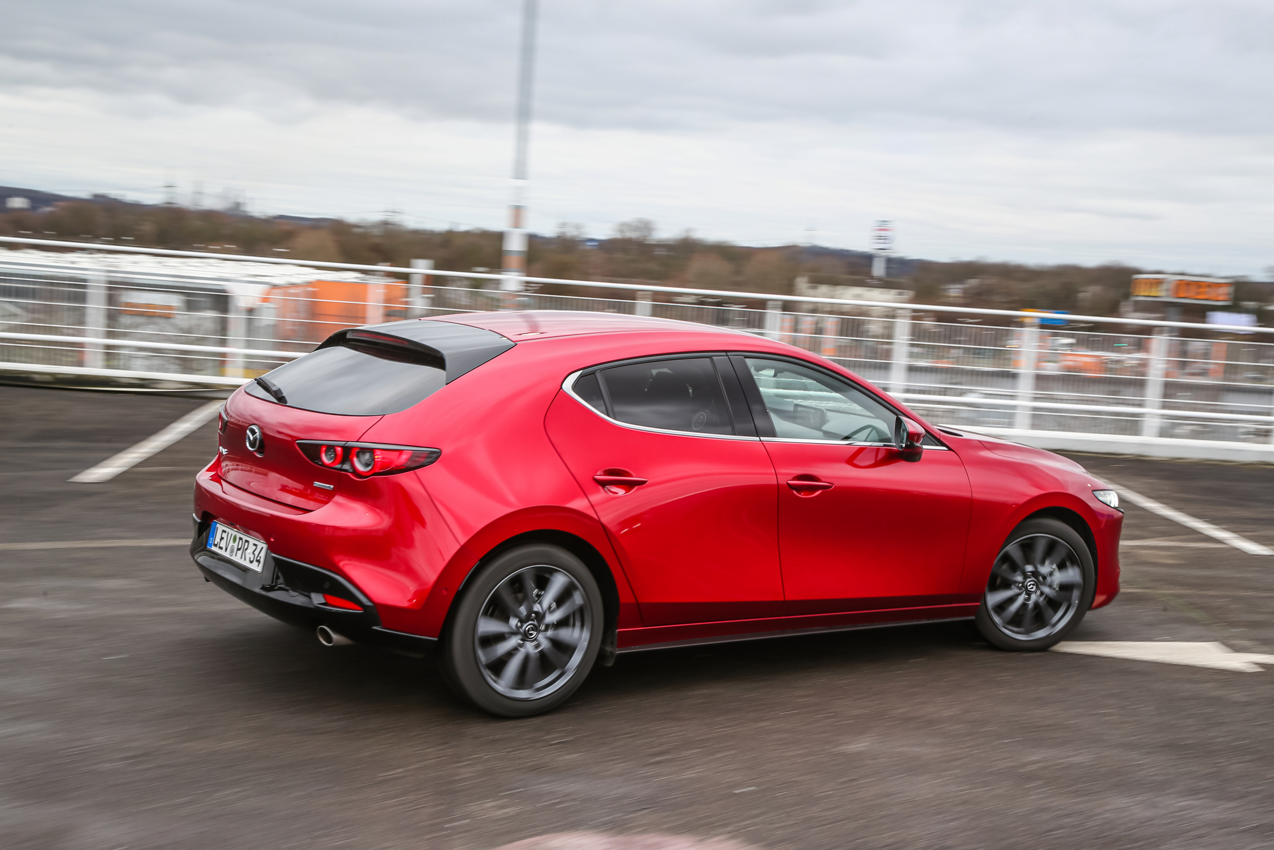 TEST Peugeot 308, Volkswagen Golf, Mazda 3: als je van Frans comfort houdt, moet je Duits rijden