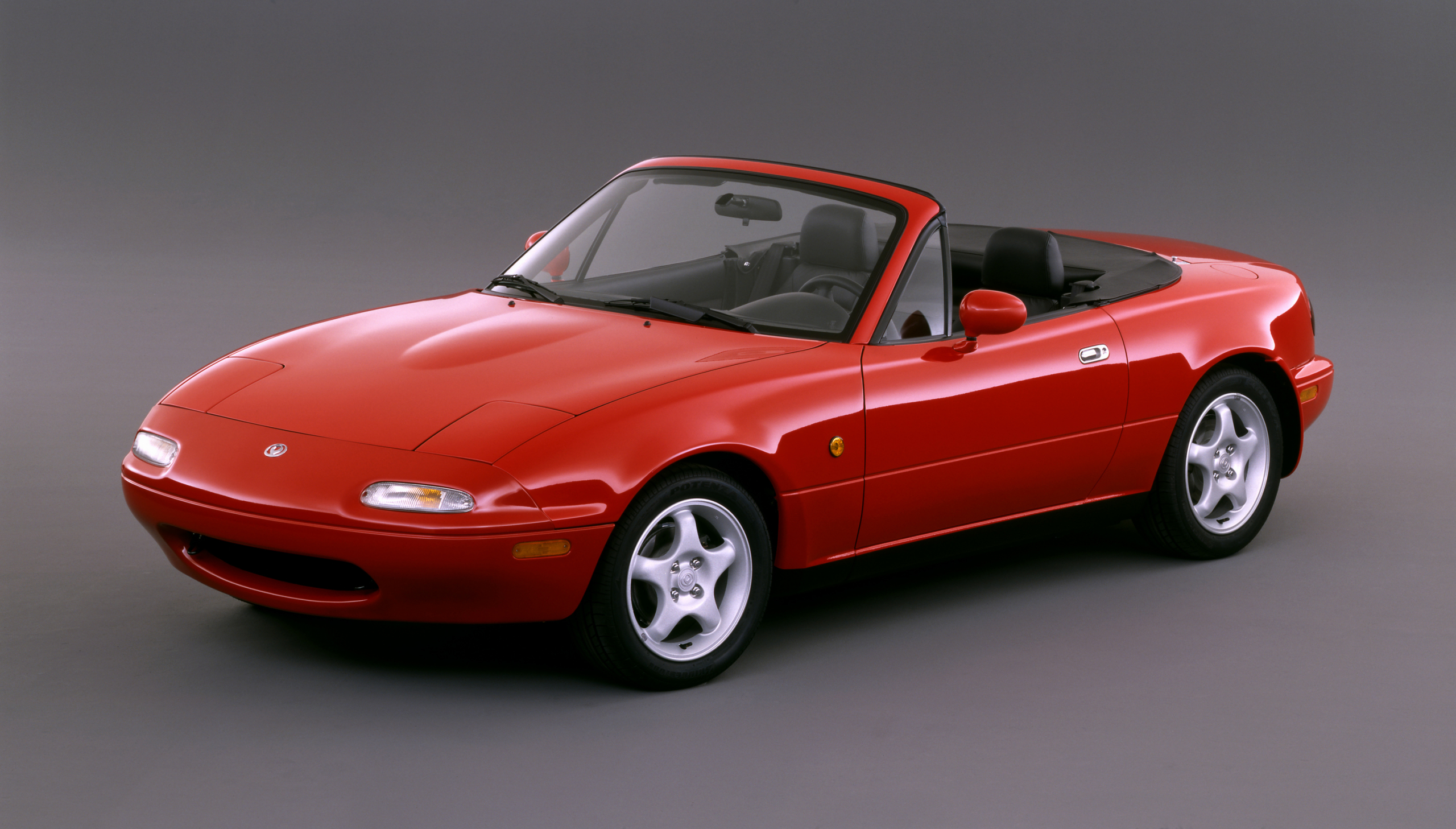 Mazda levert weer onderdelen voor eerste Mazda MX-5