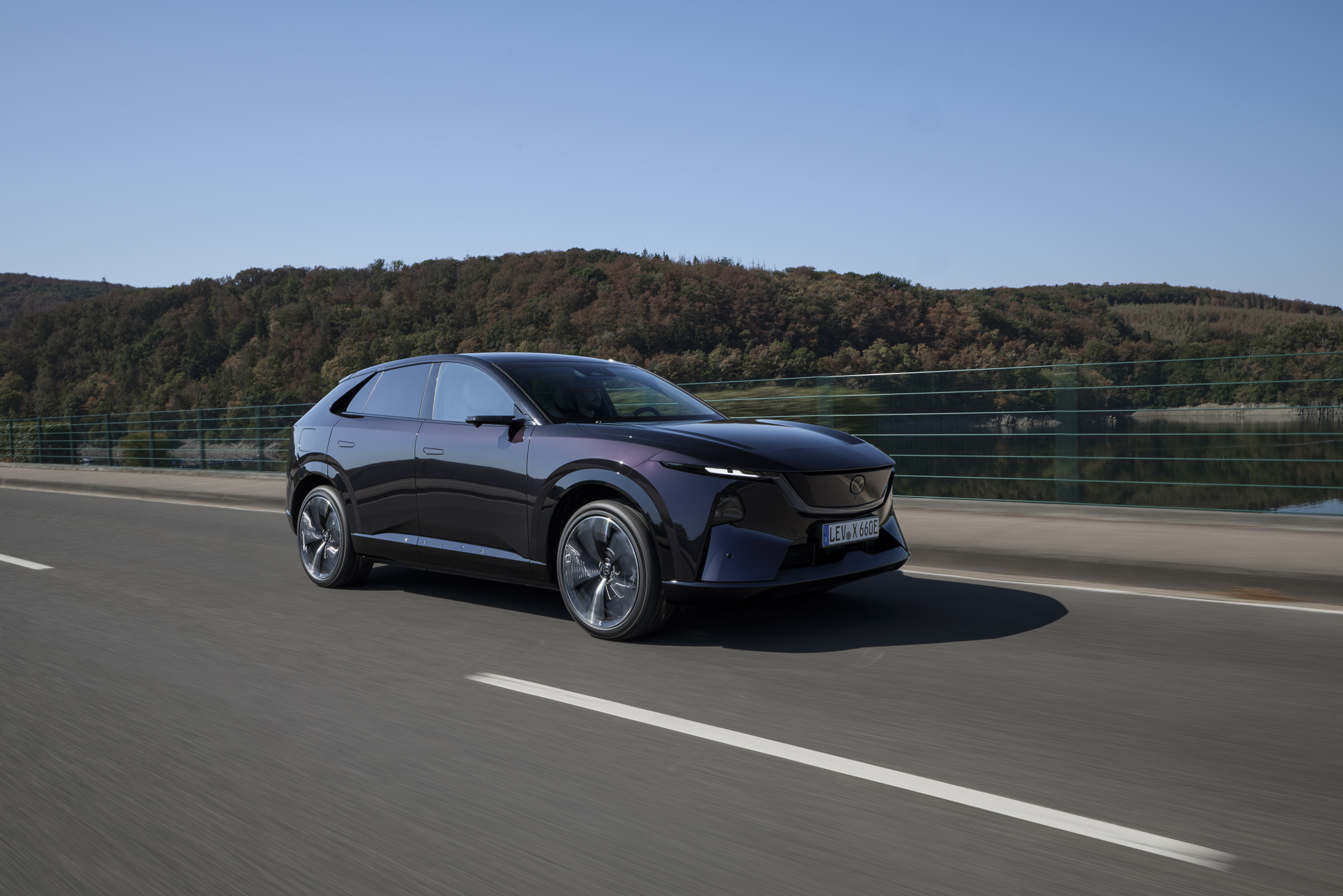 Mazda over schermpjes 6e en CX-6e: ‘Extremer dan dit wordt het niet’