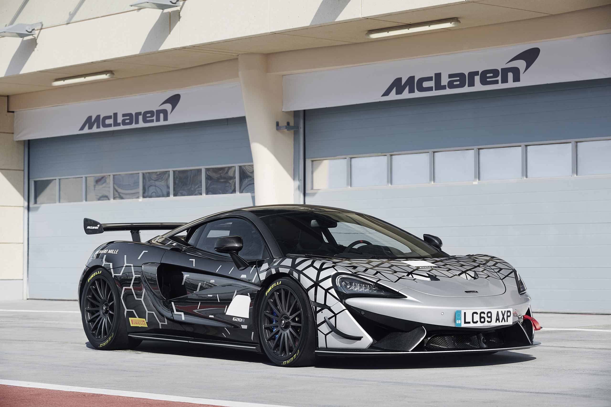 McLaren 620R: volbloed GT4-racer voor op straat