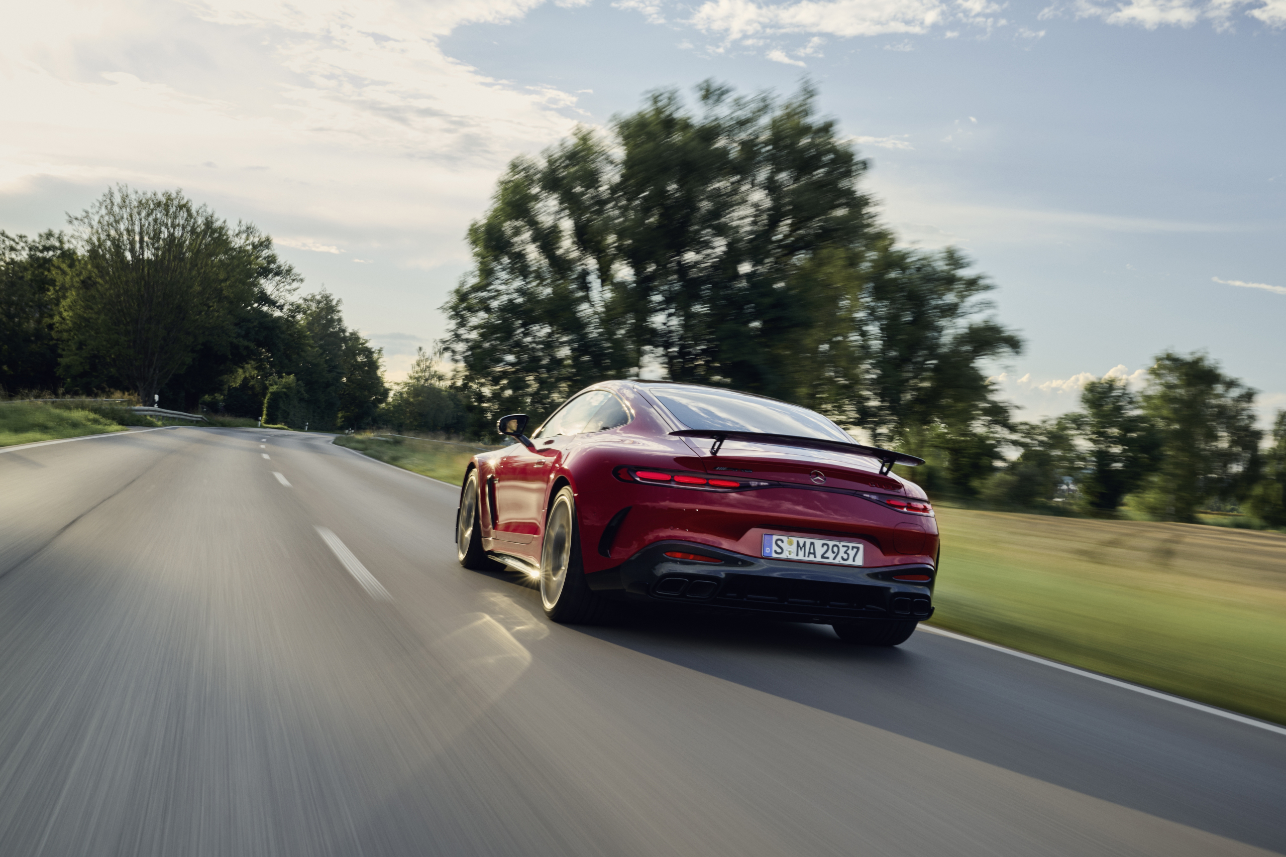 TEST Mercedes AMG GT 63 S E: stekker voor het milieu? Ja, daag!