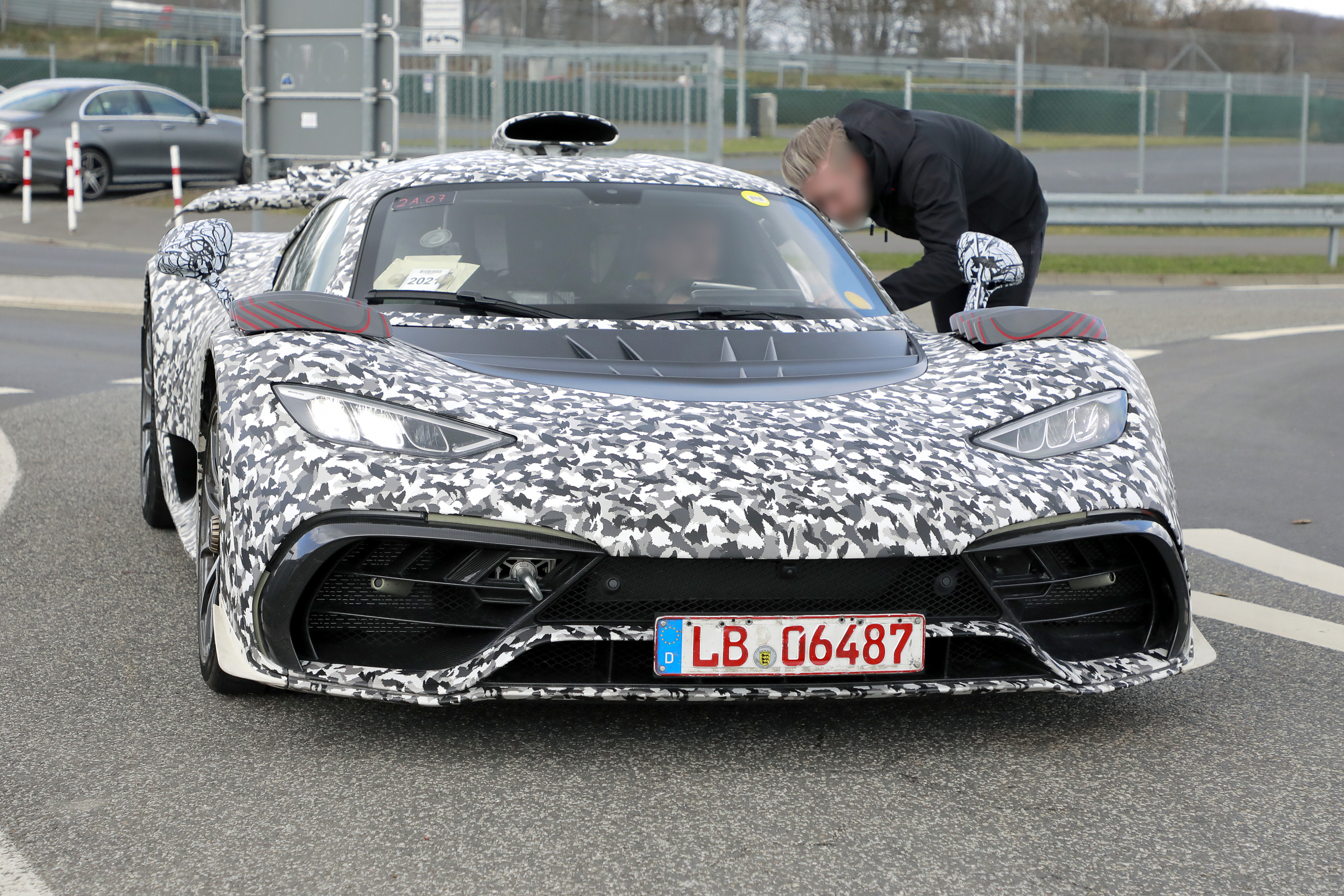 Mercedes-AMG One met Formule 1-techniek is een gebed zonder end