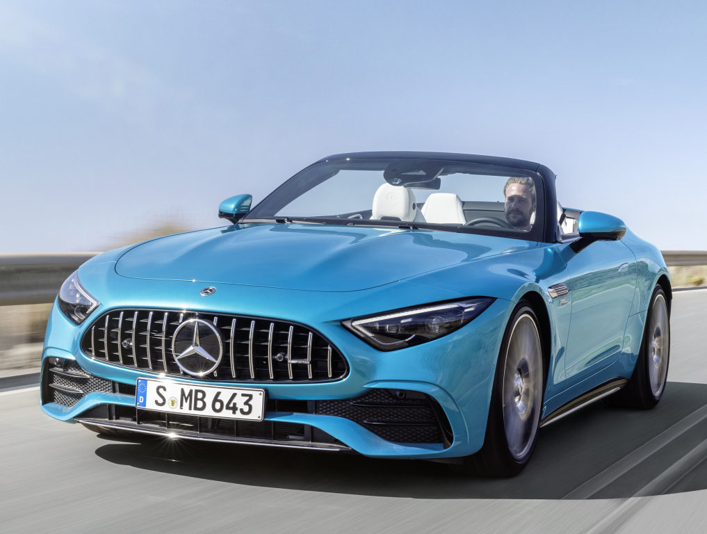 Schep je graag op over het aantal cilinders van jouw auto? Dan stelt de Mercedes-AMG SL 43 teleur