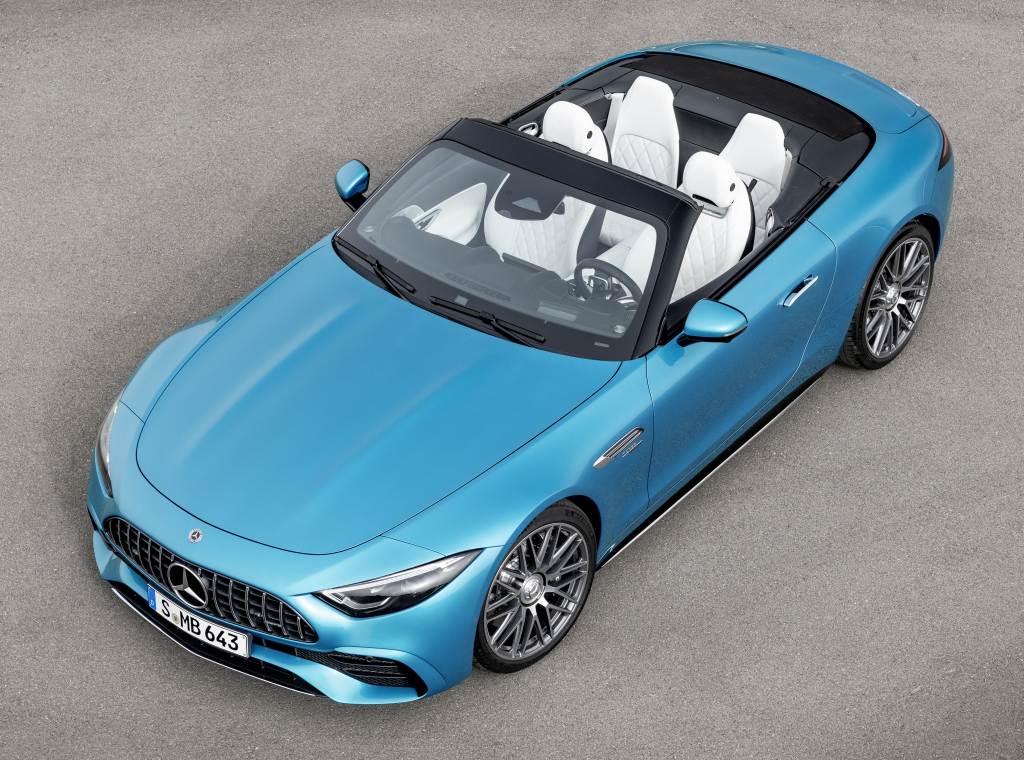 Schep je graag op over het aantal cilinders van jouw auto? Dan stelt de Mercedes-AMG SL 43 teleur