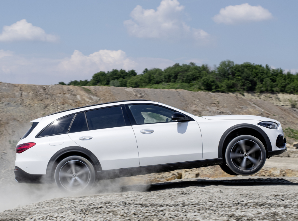 Liggen er kiezels op jouw oprijlaan? Dan is de Mercedes C-Klasse All-Terrain voor jou