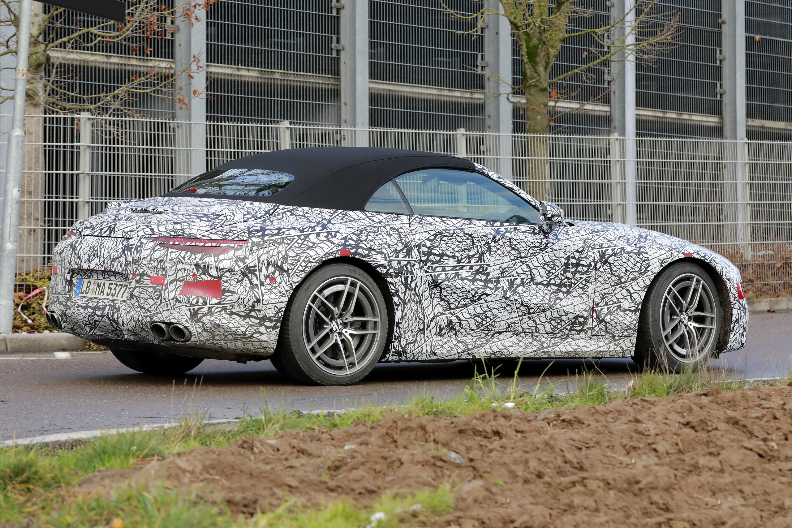 Nieuwe Mercedes SL heeft wel héél duidelijk AMG GT-trekjes