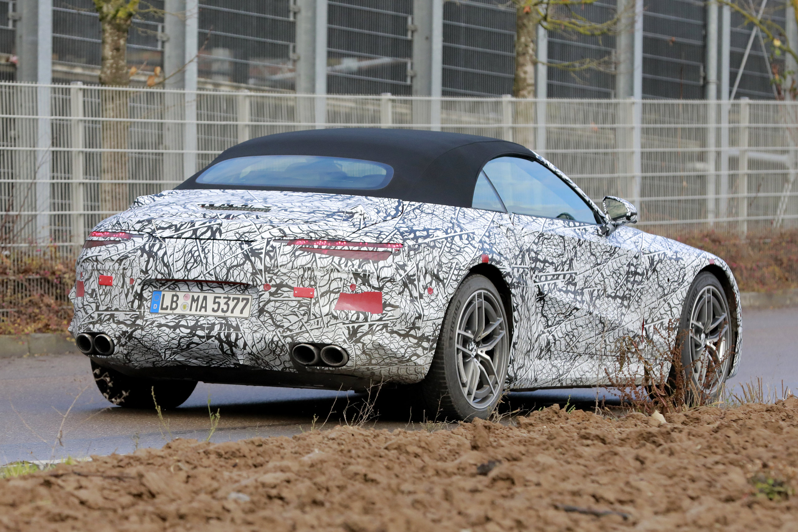 Nieuwe Mercedes SL heeft wel héél duidelijk AMG GT-trekjes