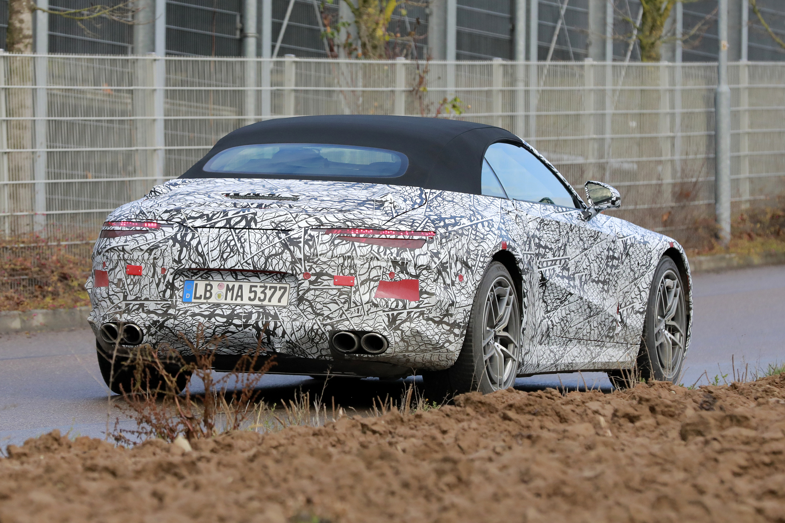 Nieuwe Mercedes SL heeft wel héél duidelijk AMG GT-trekjes