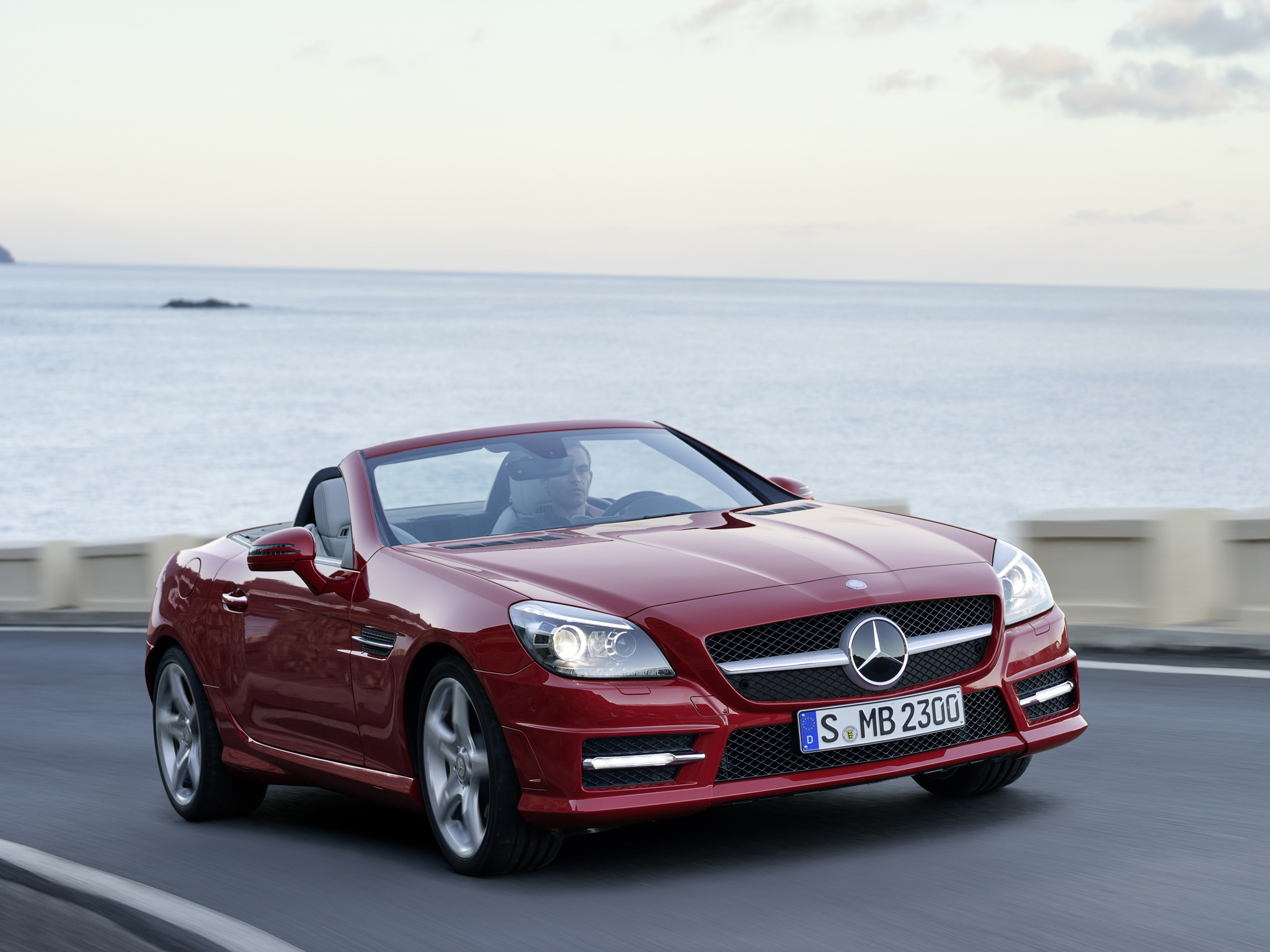 Waarom de Mercedes SLK om te janken is