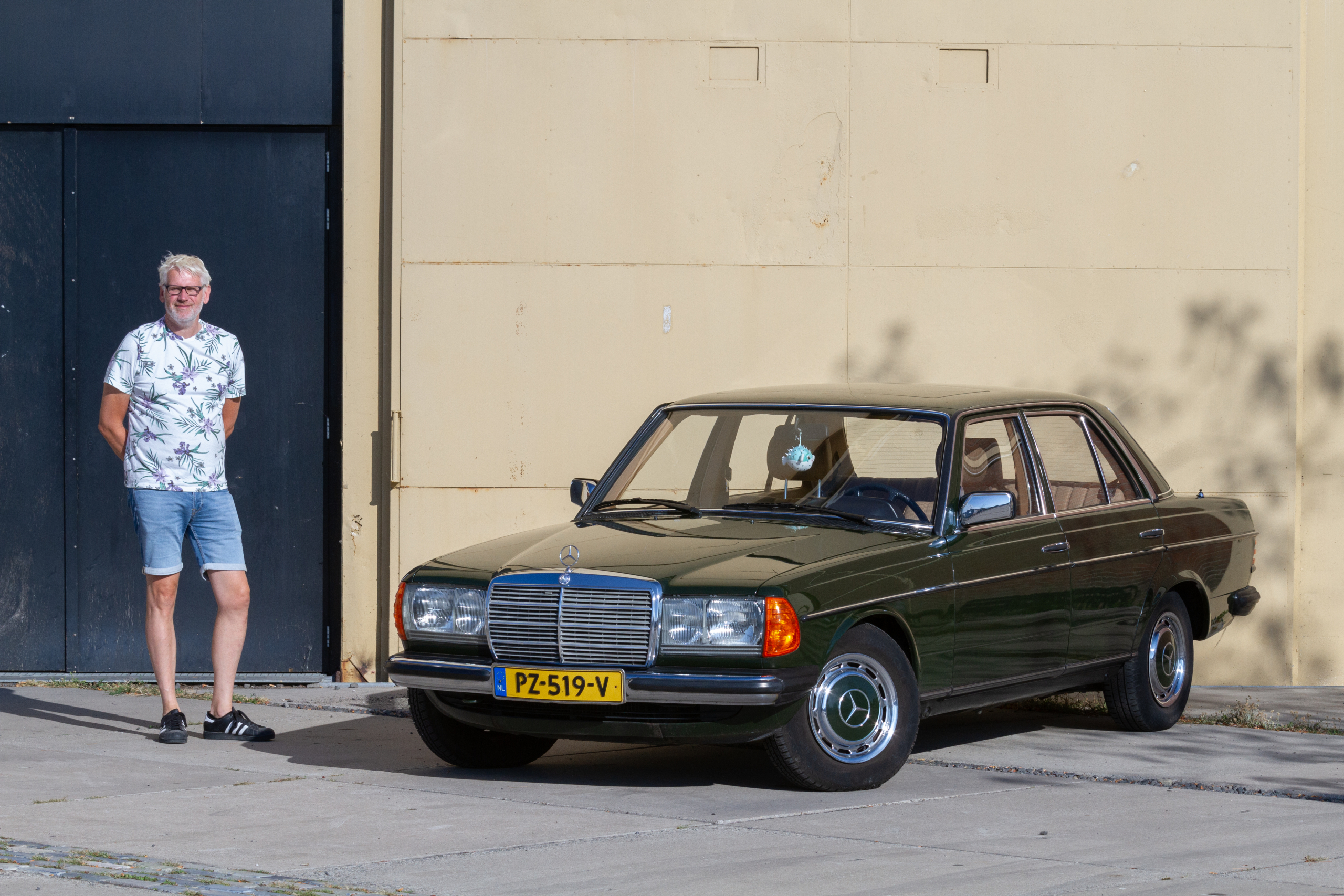 Harm over zijn Mercedes W123: "Mijn kinderen vinden er geen moer aan"