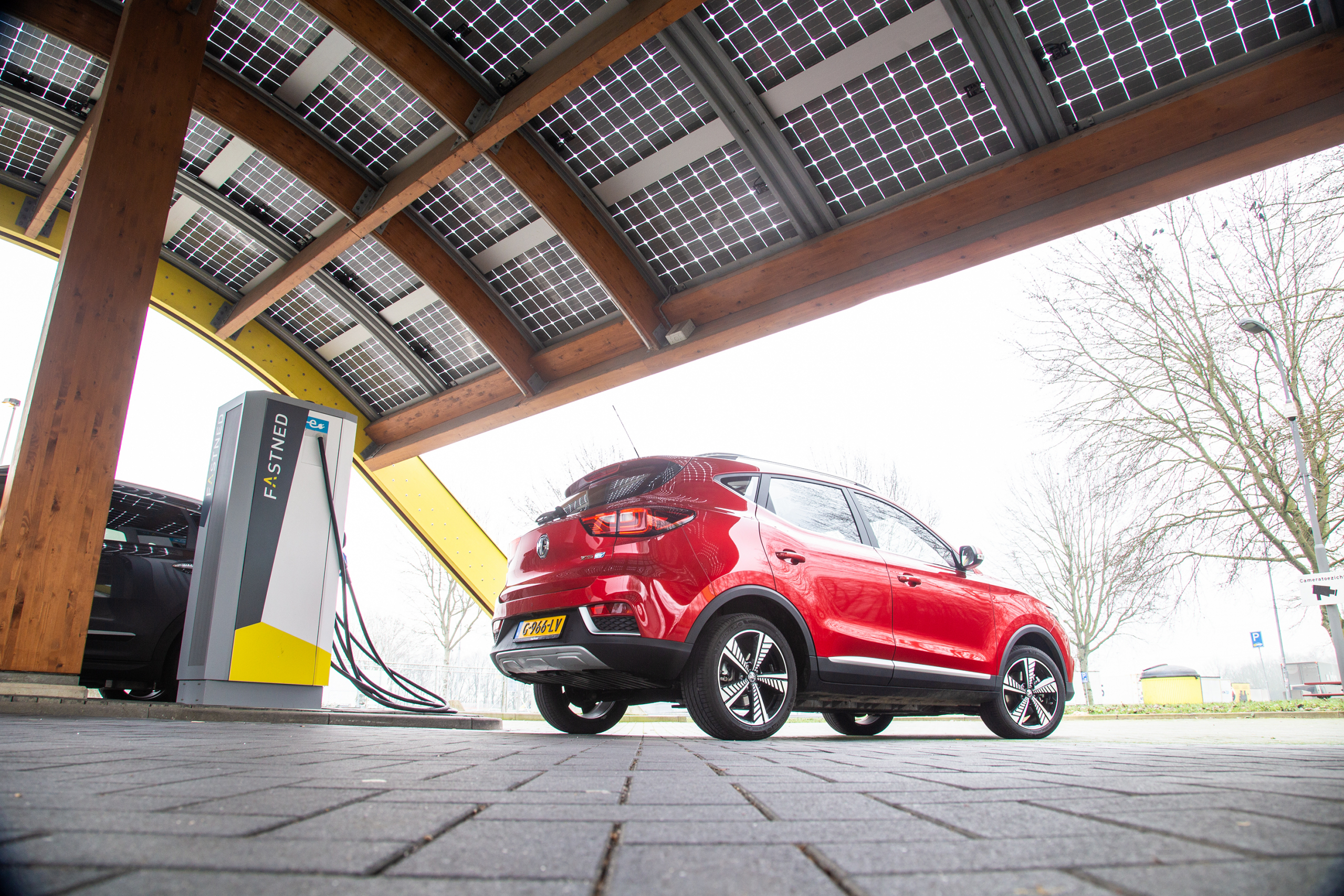 Waarom is de elektrische MG ZS EV opeens 8000 euro goedkoper?