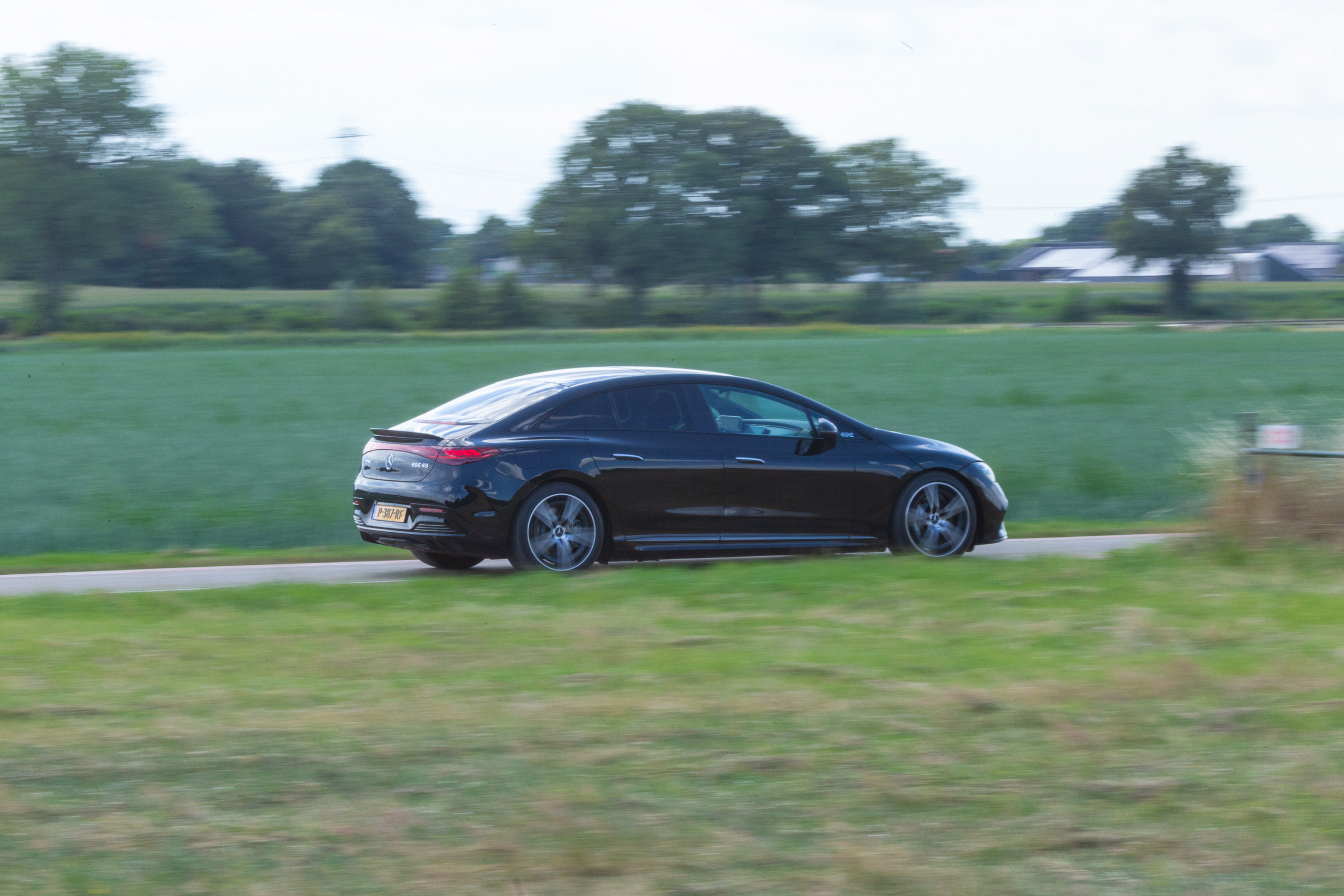 Mercedes-AMG EQE 43 4Matic (2022) review: ook de elektrische toekomst van AMG is bloedstollend