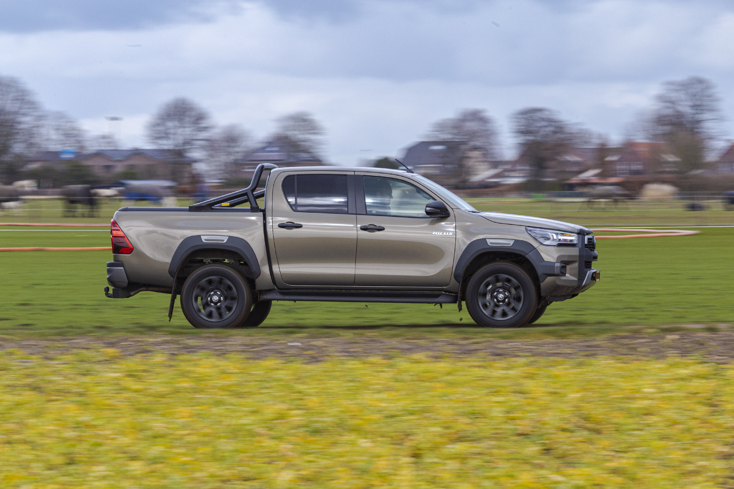 Eerste review Toyota Hilux Double Cab: hoe de oermens in je ontwaakt