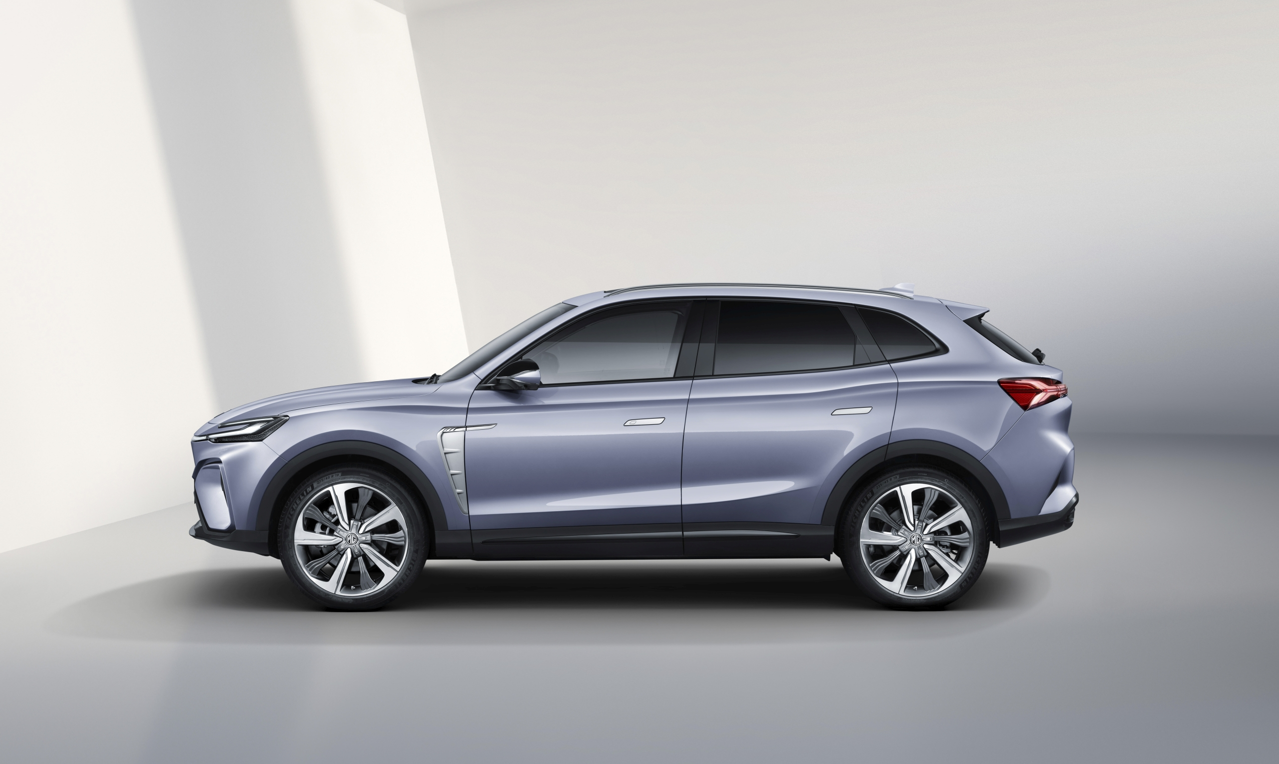 In één klap twee nieuwe elektrische auto's van MG: de MG5 en MG Marvel R