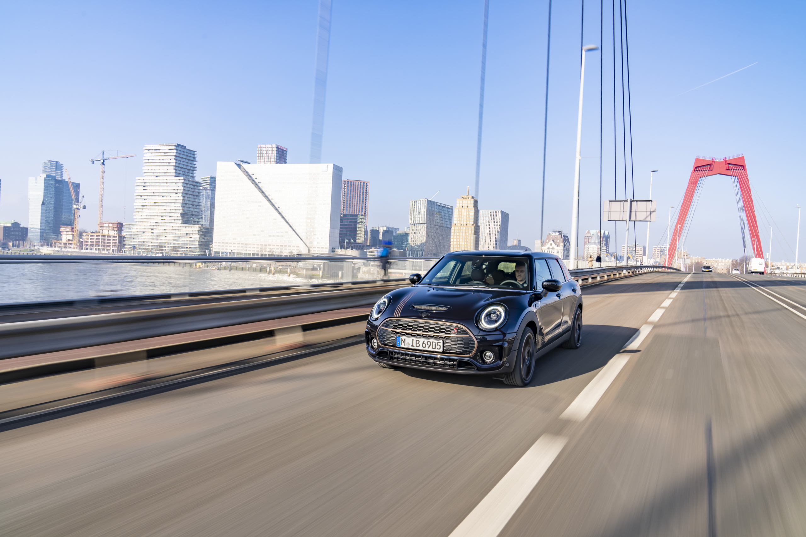 Hoe Mini het Nederlandse verkeersbeeld nog kleurlozer weet te maken