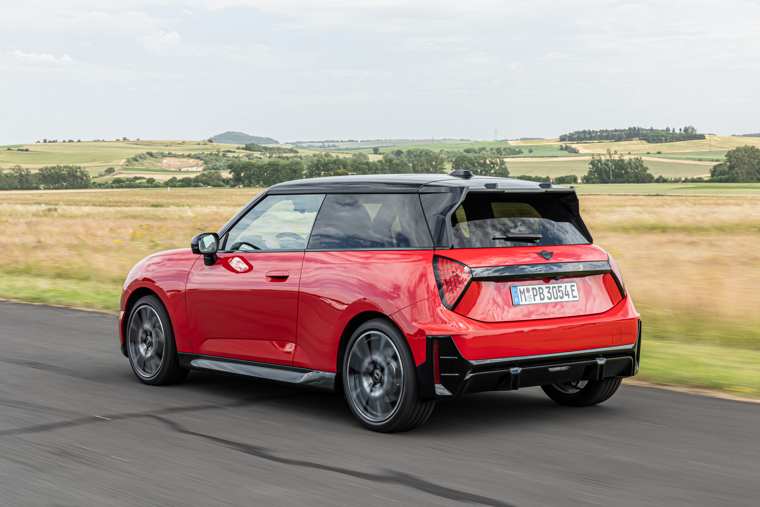 TEST elektrische hot hatches: de Alpine A290, Cupra Raval en Mini Cooper SE sprinten als een 911
