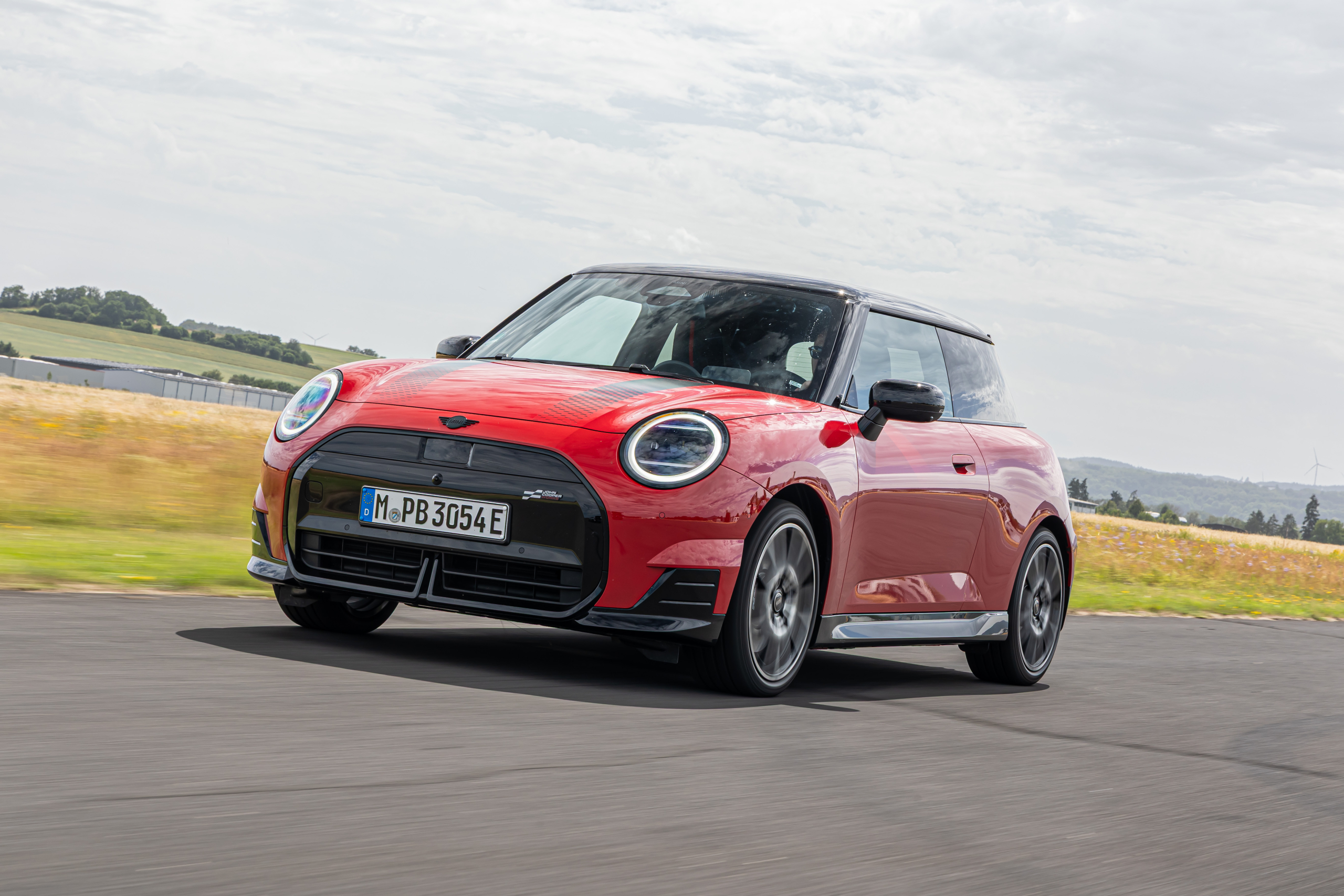 TEST elektrische hot hatches: de Alpine A290, Cupra Raval en Mini Cooper SE sprinten als een 911