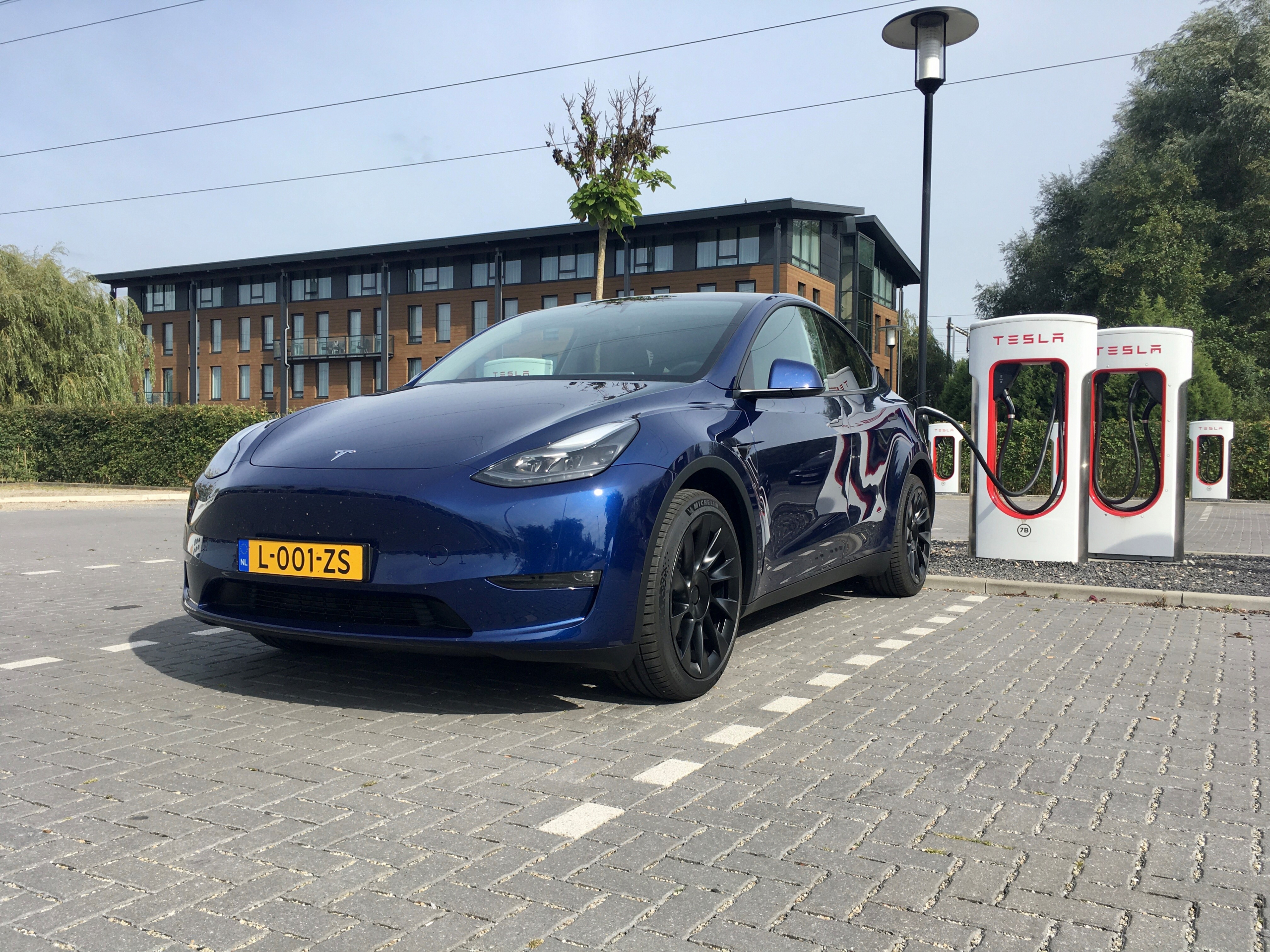 boom Taille links 3 voordelen en 3 nadelen van de Tesla Model Y - AutoReview.nl