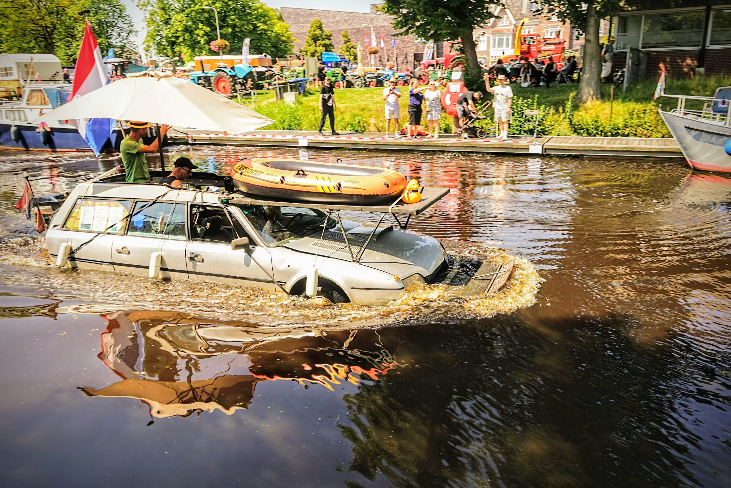 Een stad vol oude auto’s