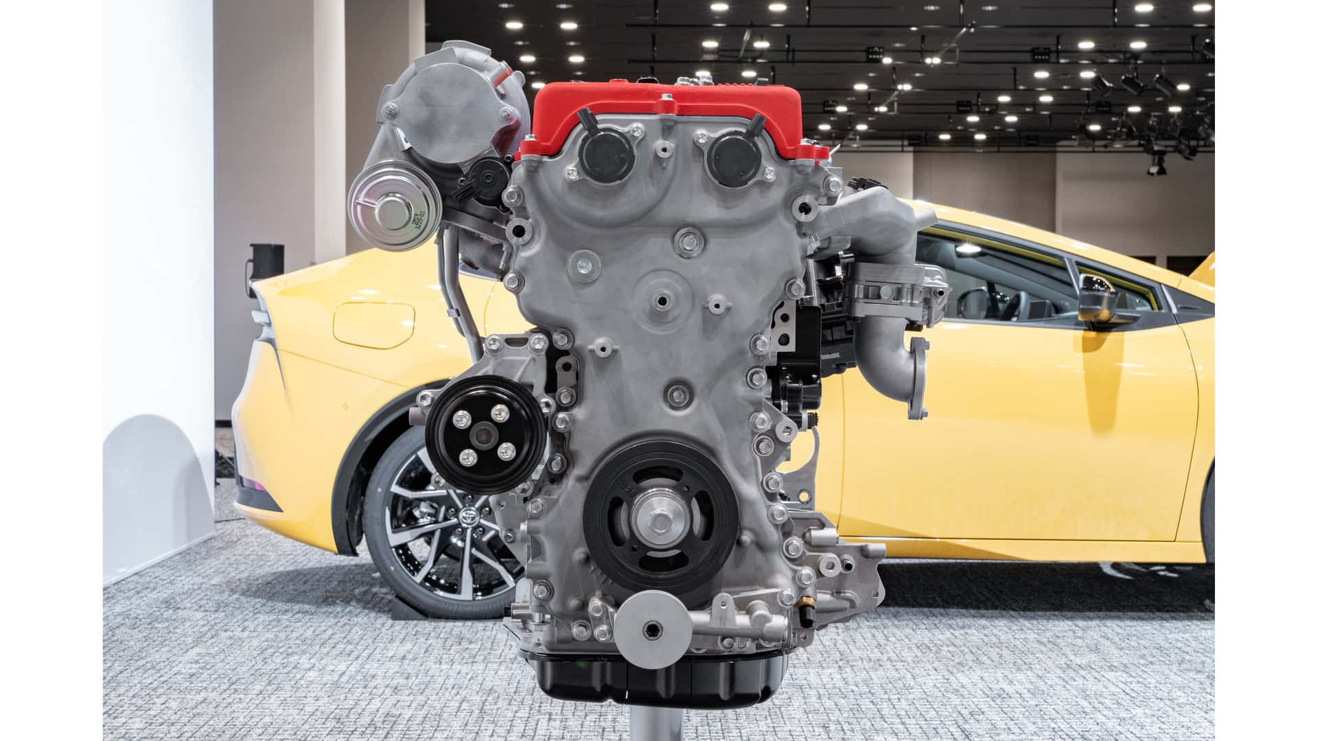 Toyota gelooft nog heilig in de benzinemotor en wil er miljarden mee verdienen