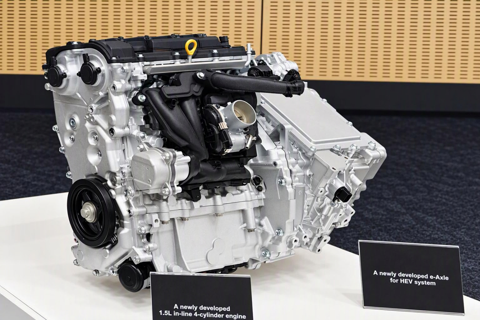 Toyota gelooft nog heilig in de benzinemotor en wil er miljarden mee verdienen