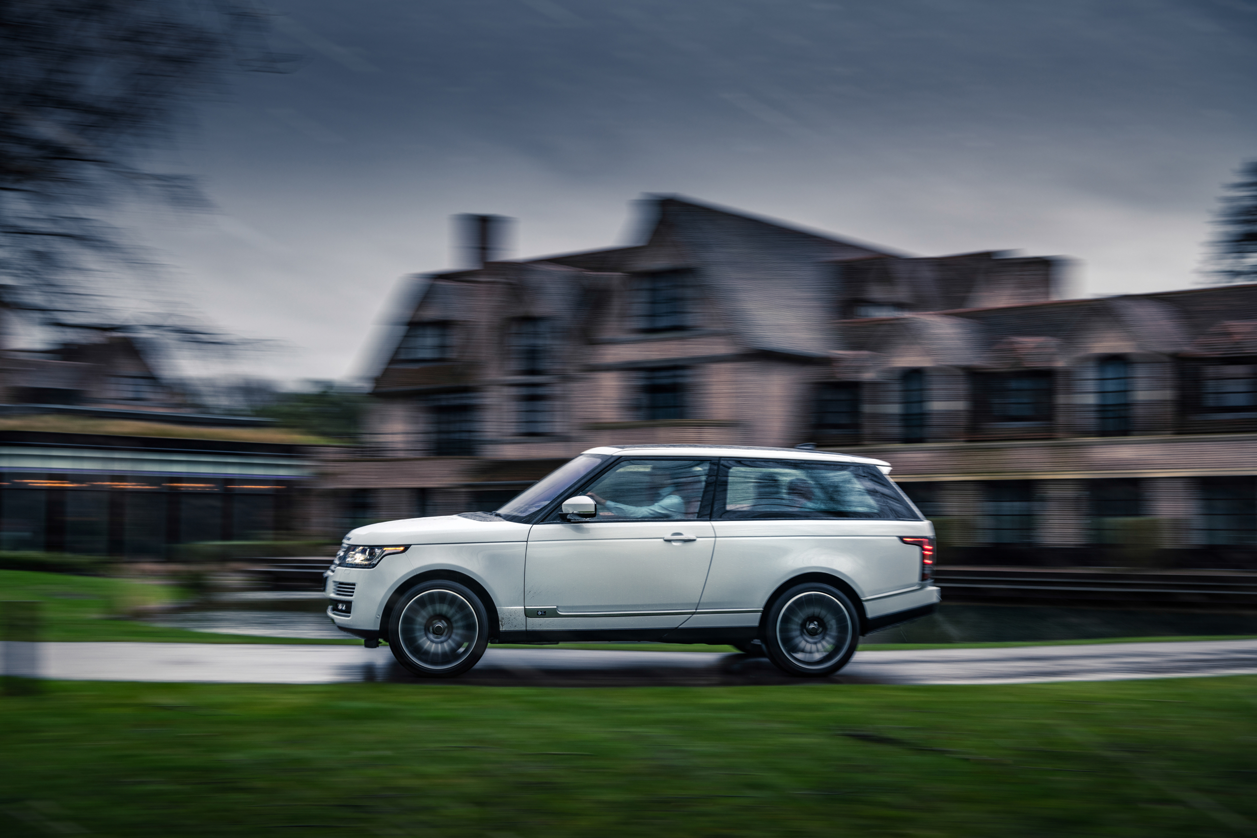 Adventum Coupé: Nederlander blaast Range Rover SV Coupé nieuw leven in