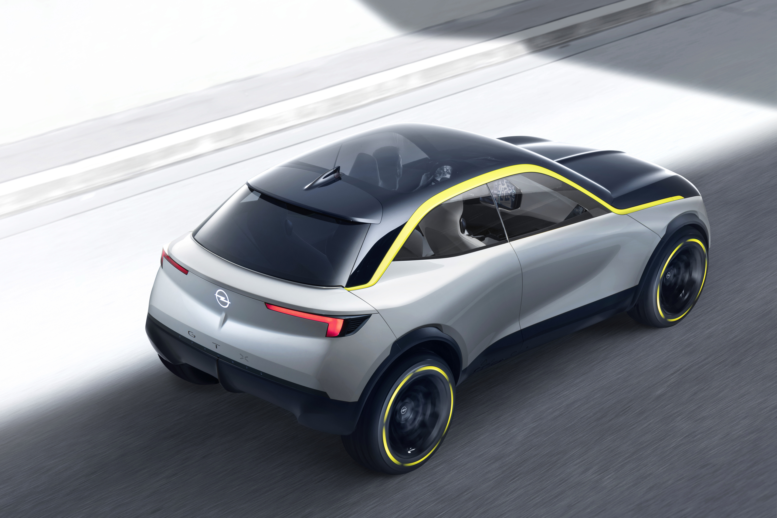 Door dit studiemodel uit 2018 tappen wij vandaag Opel Manta-moppen