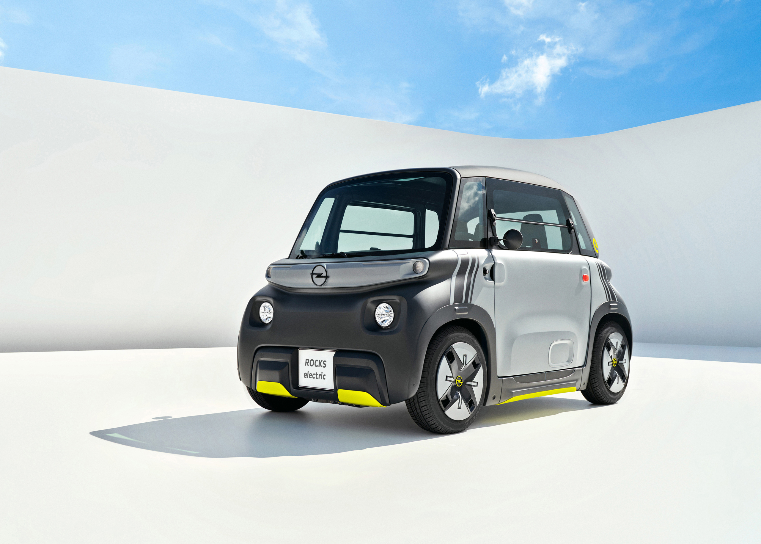 Opel op water en stroom: Movano Hydrogen en Combo Electric maken debuut op IAA