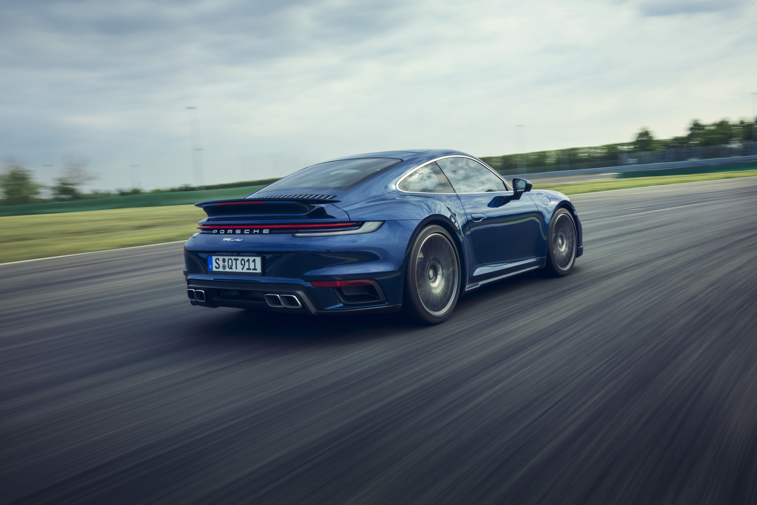 Porsche 911 Turbo is er nu ook zonder 'S'