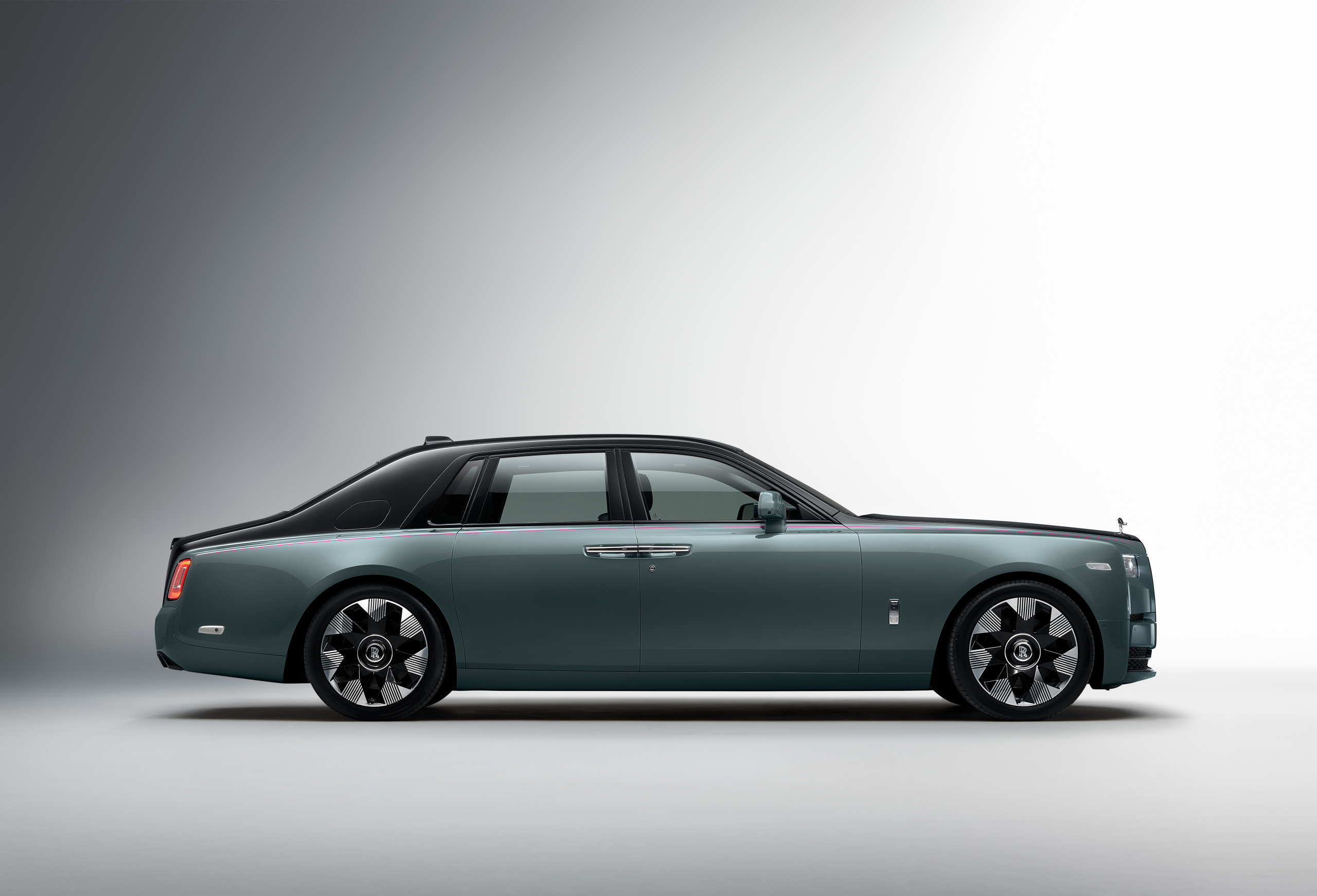 Waarom de huidige Rolls-Royce Phantom niet de beste auto ter wereld is