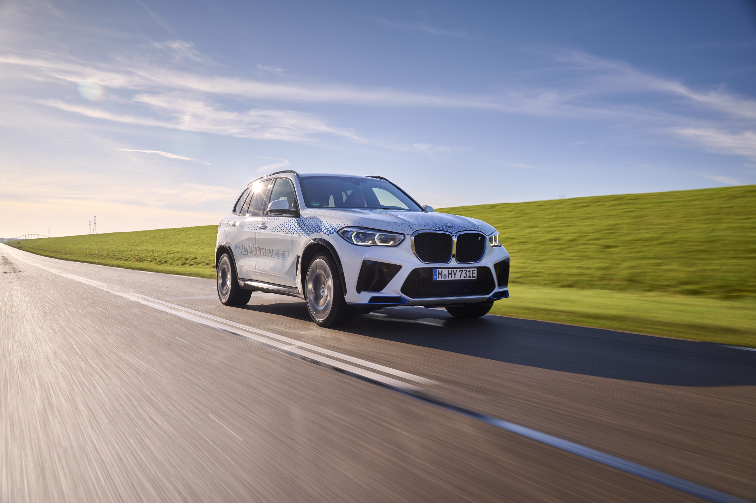 BMW op waterstof komt pas over 5 jaar, wij rijden hem nu al