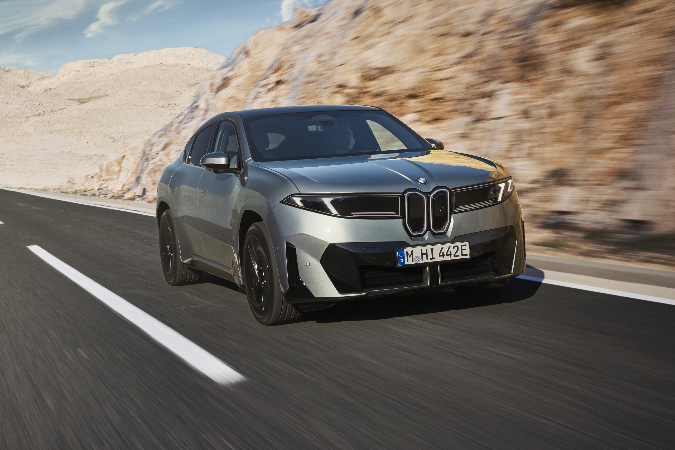 Wil je een BMW iX3 met meer bereik en pk's en minder ruimte? Dat is dat 9575 euro extra