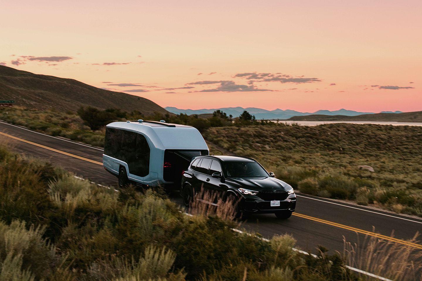 Deze peperdure caravan is de natte droom van elke EV-rijder