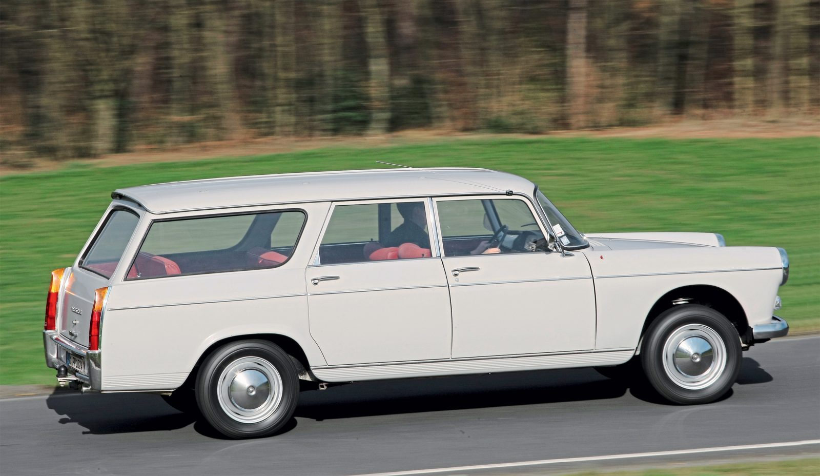 De Peugeot 404 Familiale is een vriend van de familie