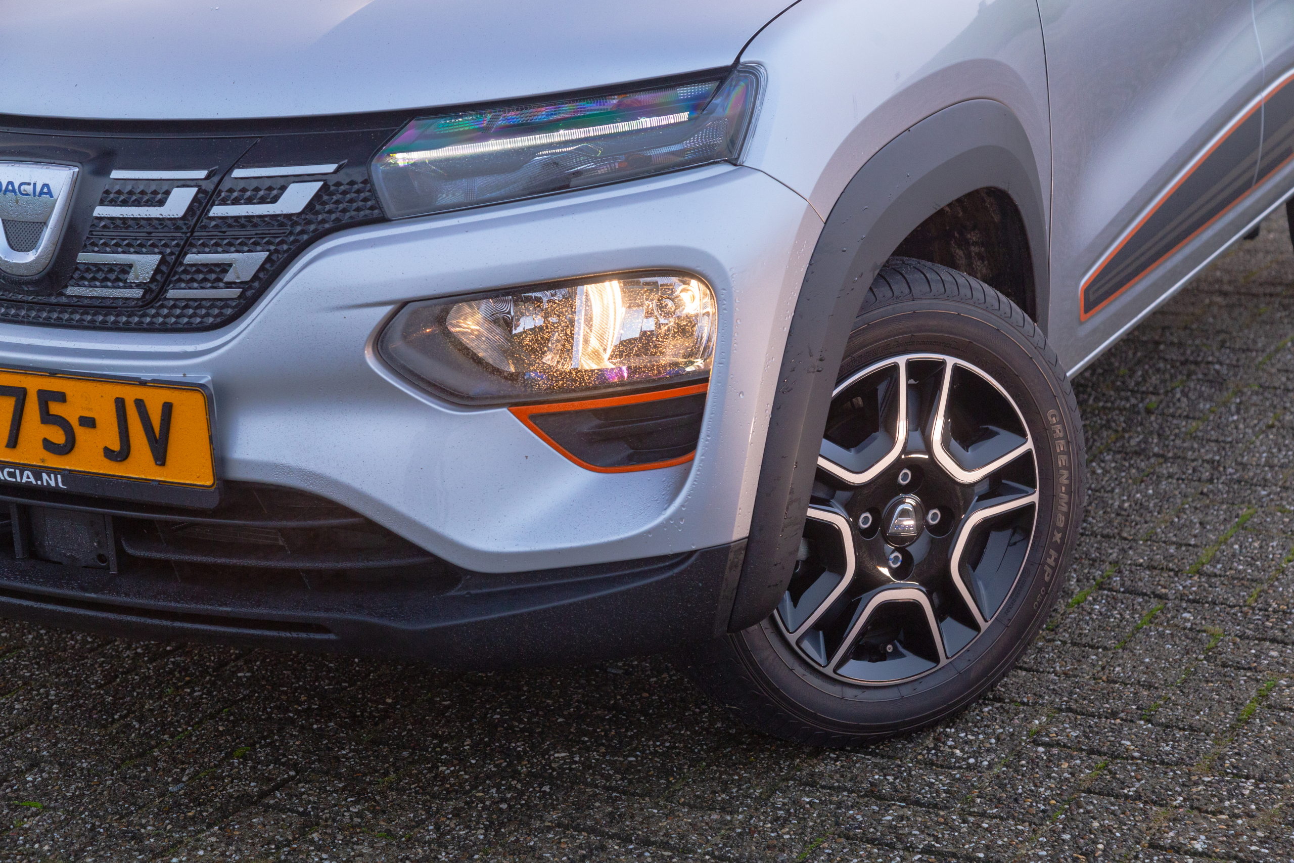 Drie voordelen en drie nadelen van de elektrische Dacia Spring