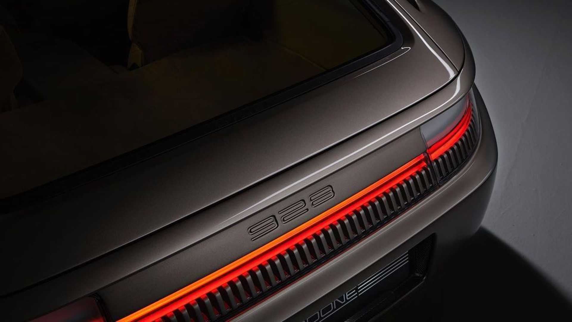 Deze Porsche 928-restomod is net zo 70s als een hologramconcert van ABBA