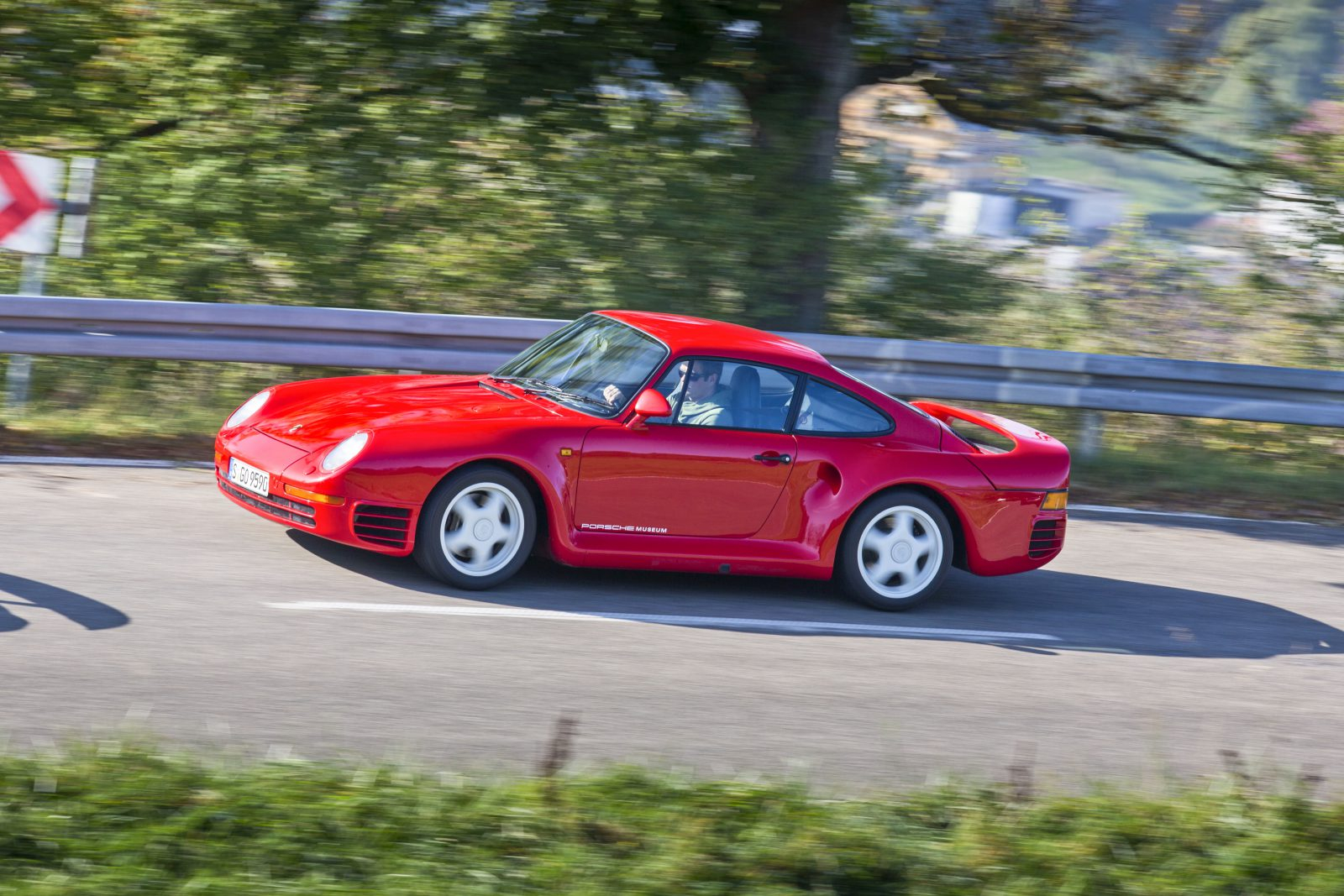 Waarom de roemruchte Porsche 959 zijn tijd zo ver vooruit was