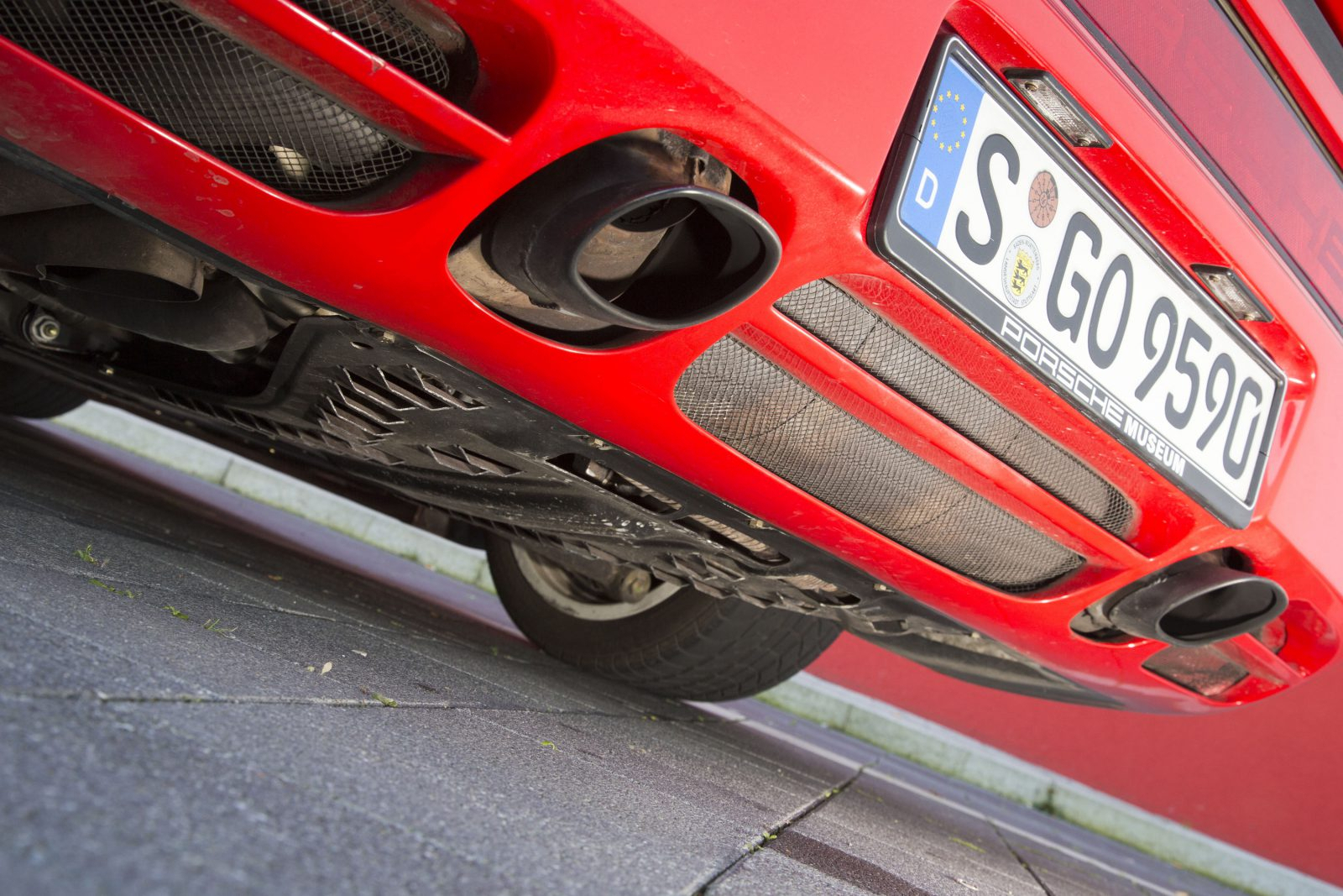 Verbod op benzineauto's in 2035 wankelt: Frankrijk en Duitsland willen versoepeling