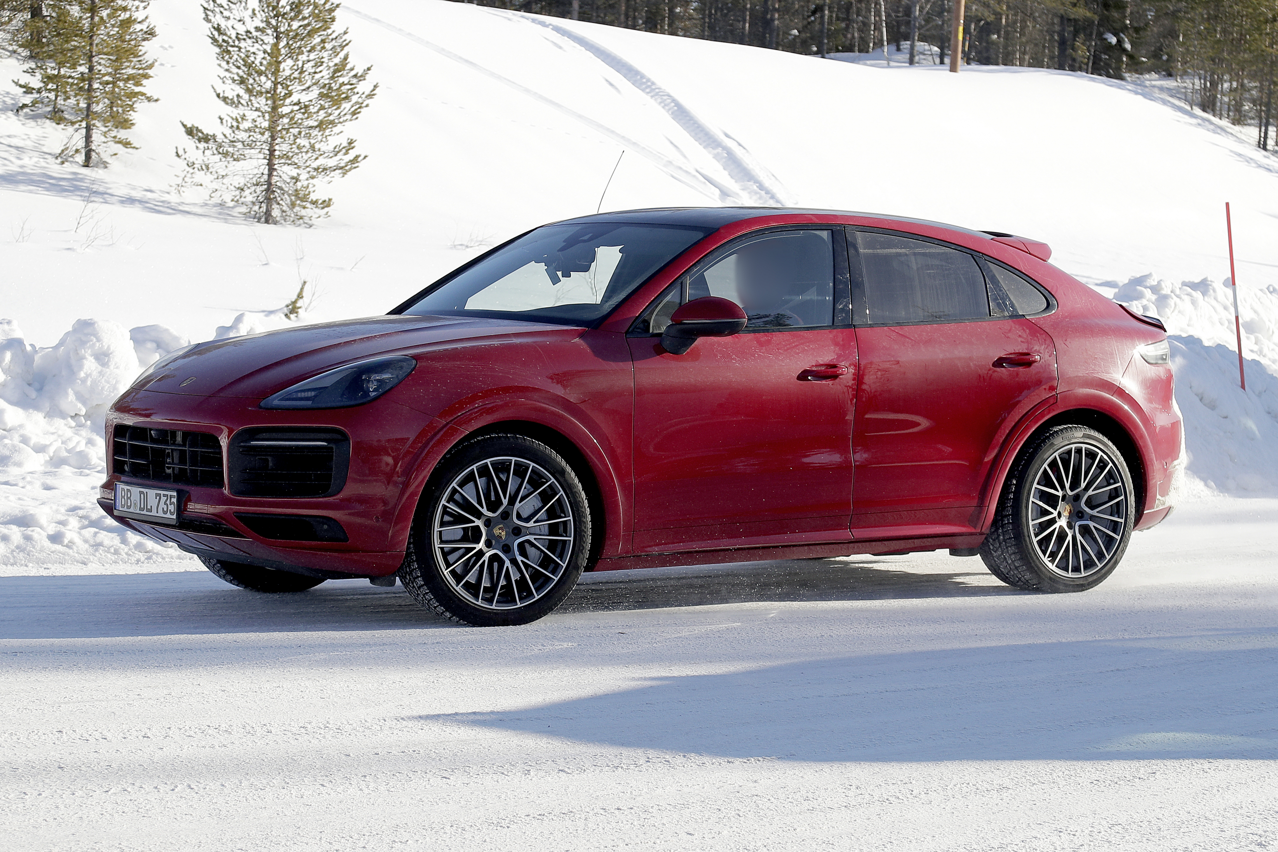 Waarom deze nieuwe Porsche Cayenne Coupé geen caravan kan trekken