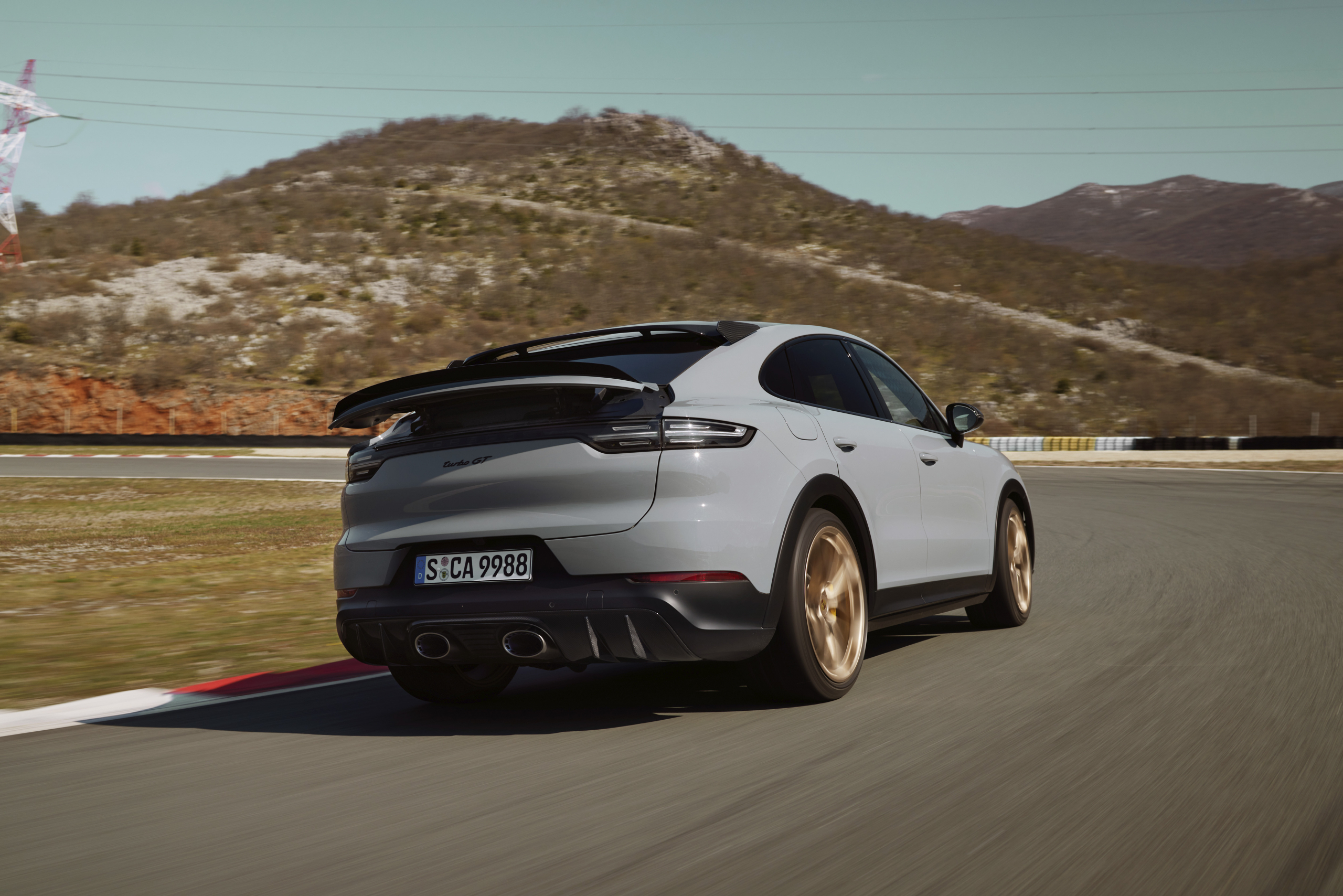 Porsche Cayenne GT: minder vermogen dan de Turbo S E Hybrid, maar wel een ton duurder