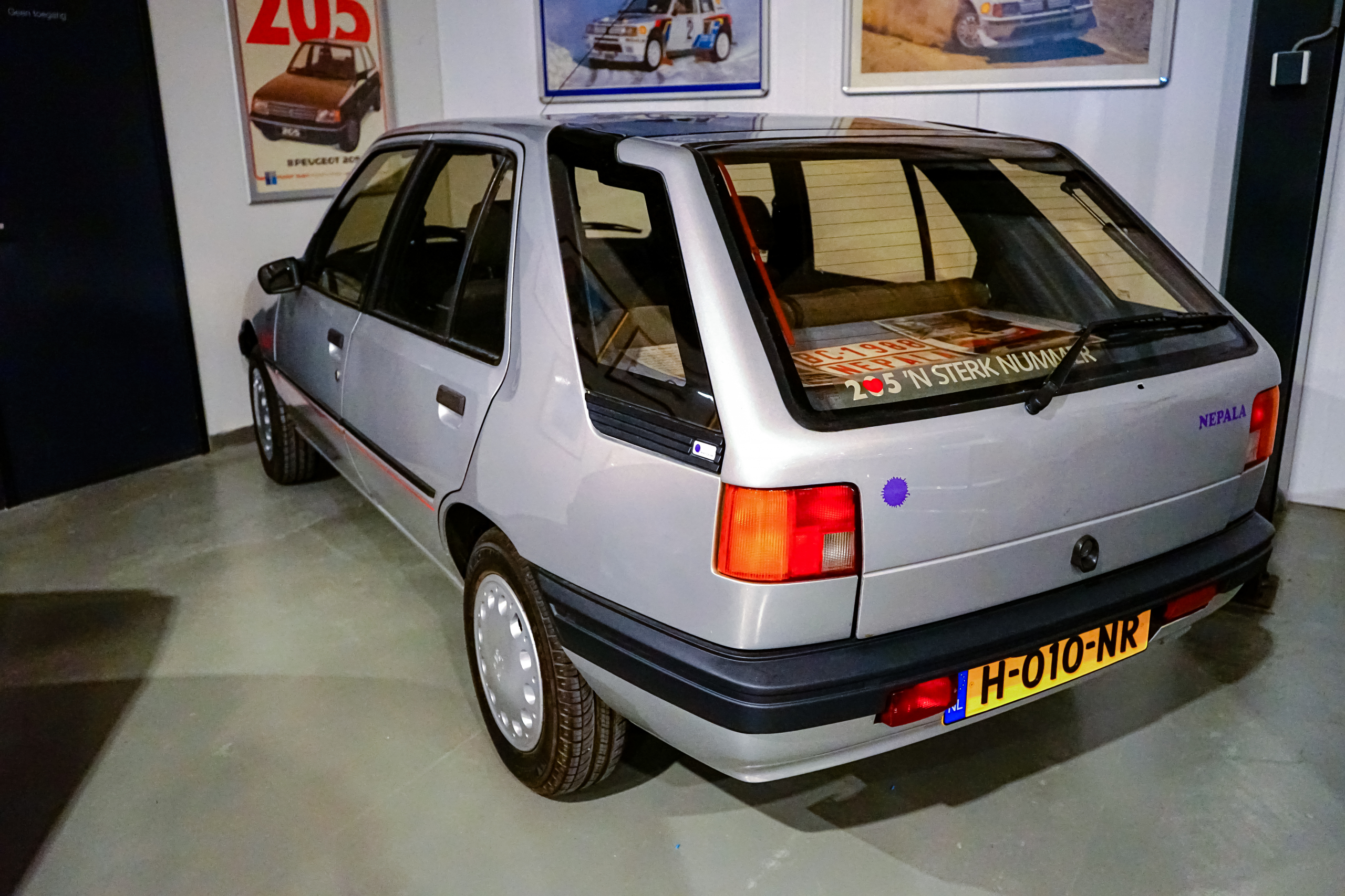 Weekendtip: uren naar auto's gluren in Buren