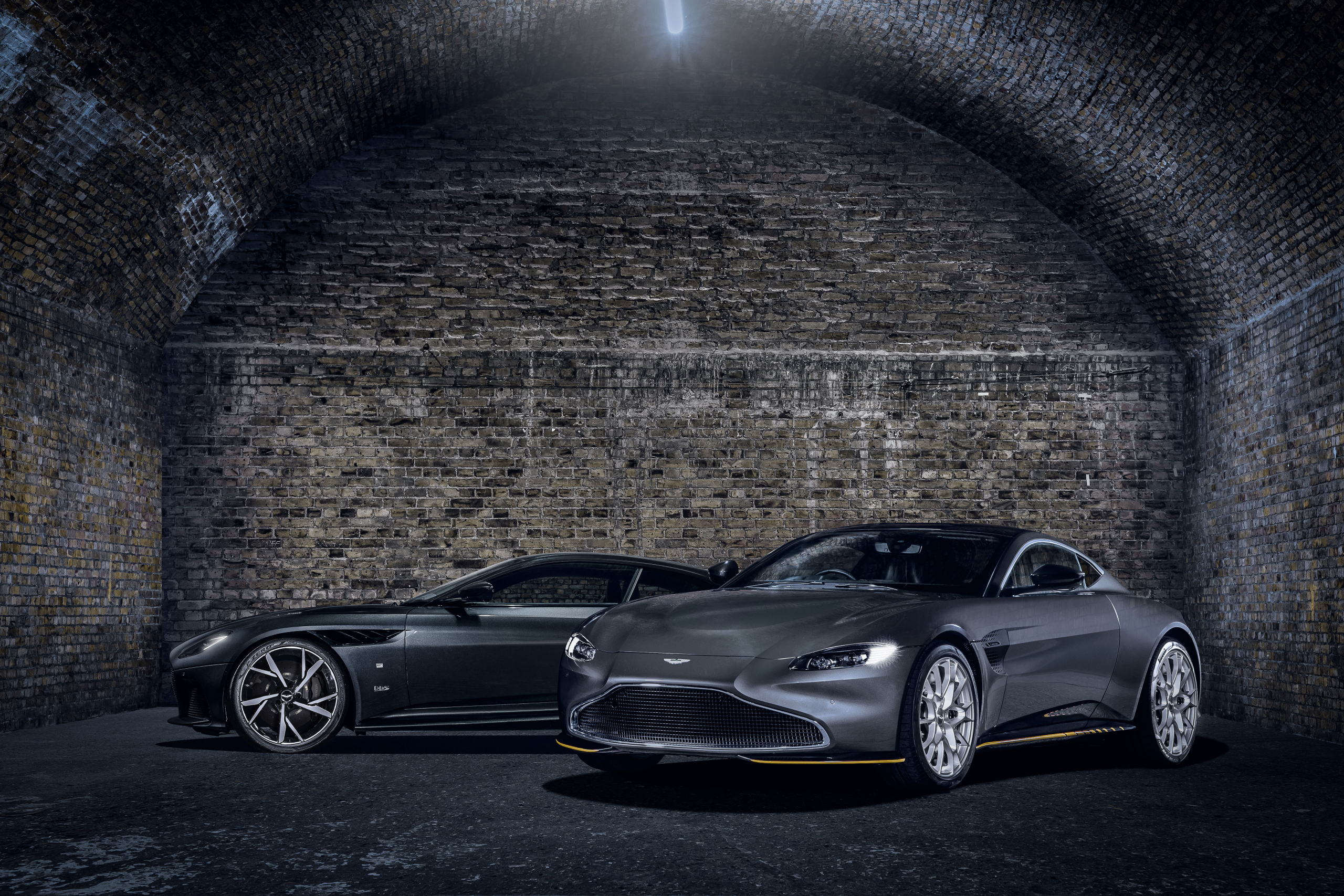 Stoer? Of suf? Aston Martin Vantage en DBS 007 Edition